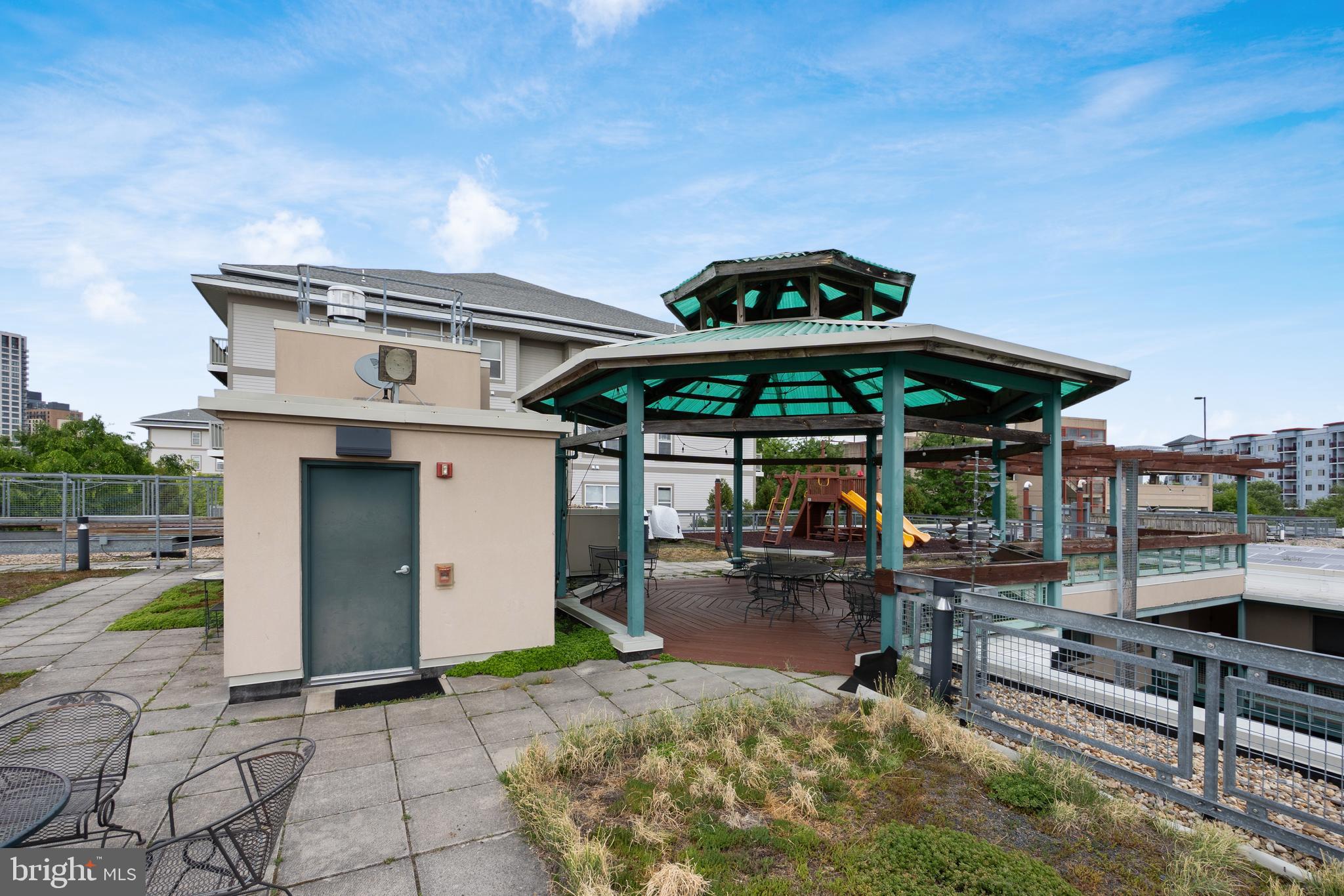 SILVER SPRING - Residential
