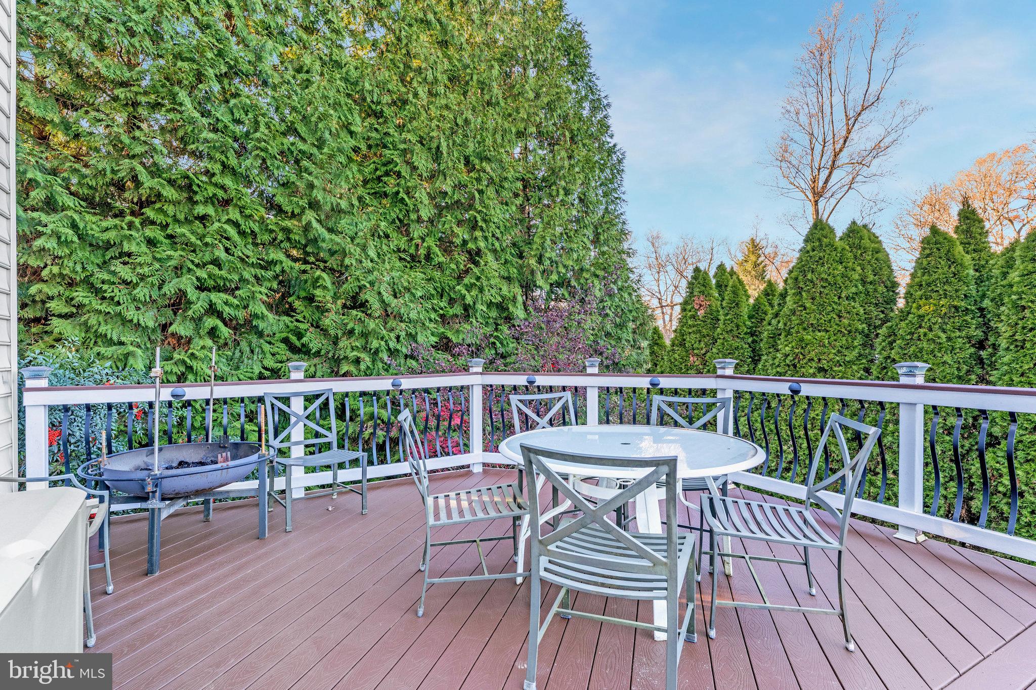 CEDAR WOODS - Residential Lease