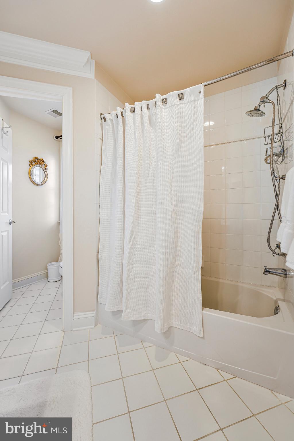 CEDAR WOODS - Residential Lease