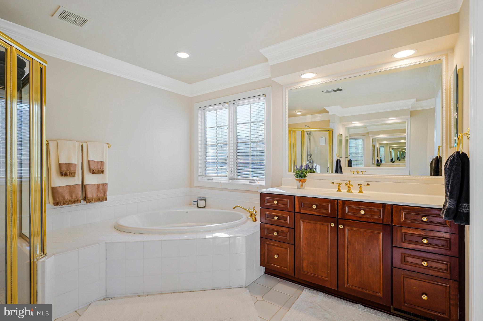 CEDAR WOODS - Residential Lease