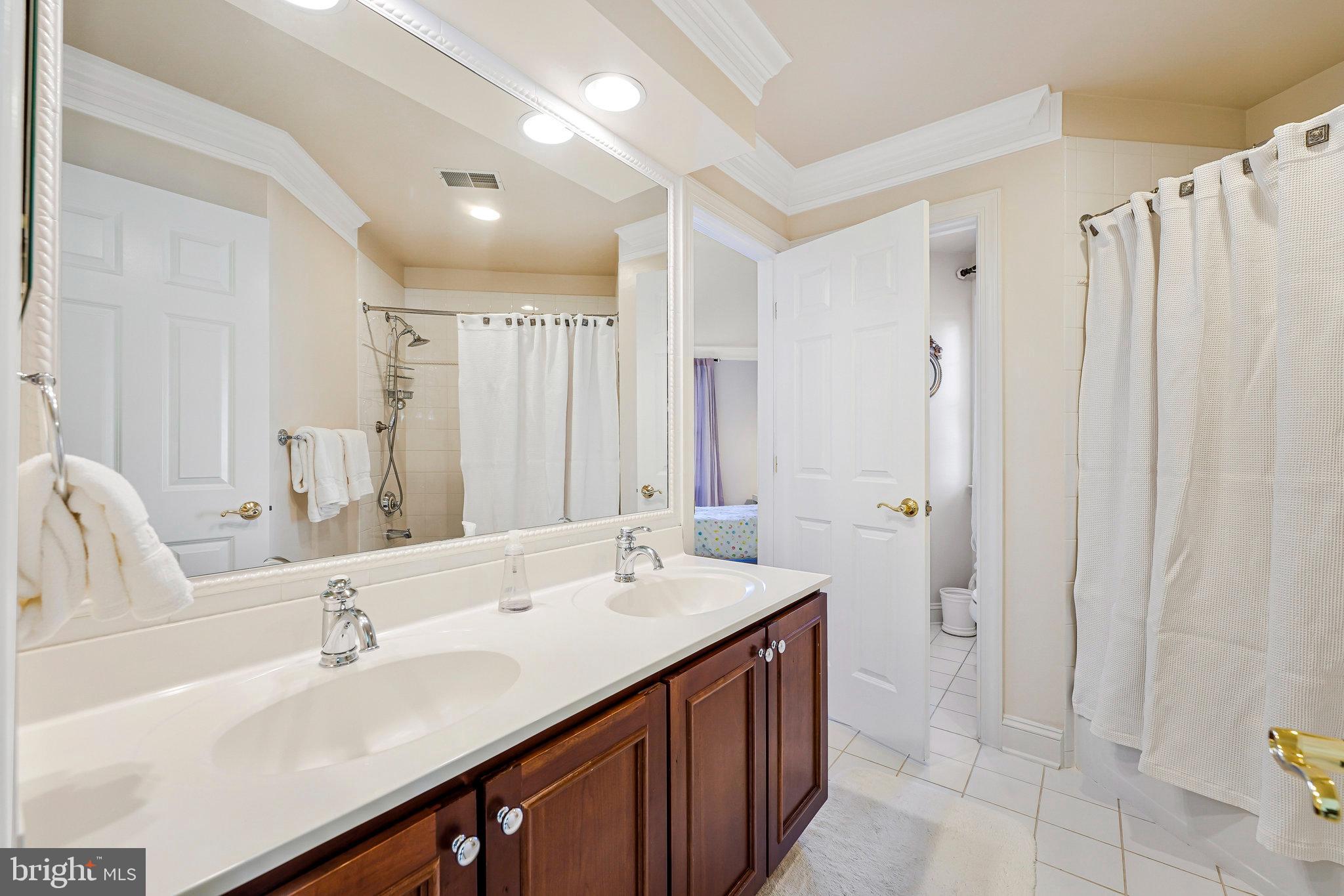 CEDAR WOODS - Residential Lease