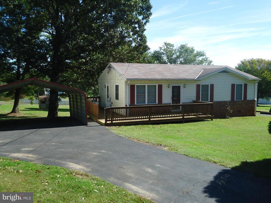 One level, move in ready.  Located on a one acre lot not far from town. Hardwood floors, central heat & air. Newer kitchen & bath.  Nice deck, double carport, storage building, and circular paved drive. No smoking and no pets.