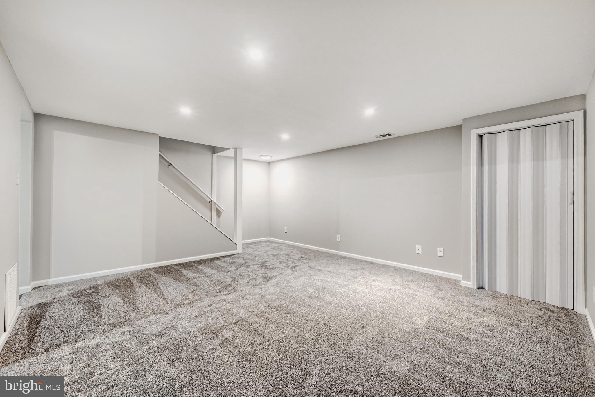 CHESTNUT WOODS - Residential