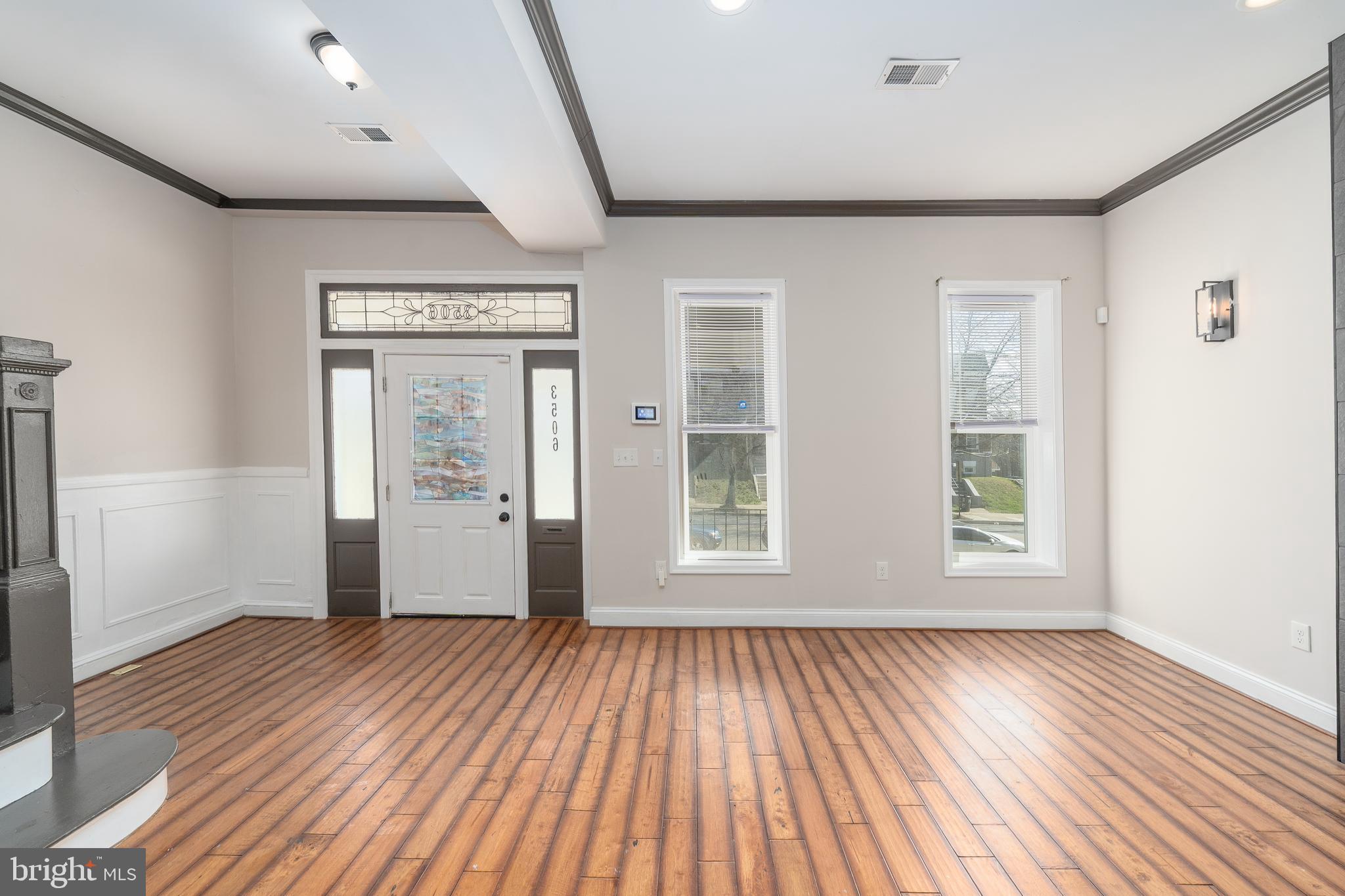 PARK CIRCLE - Residential