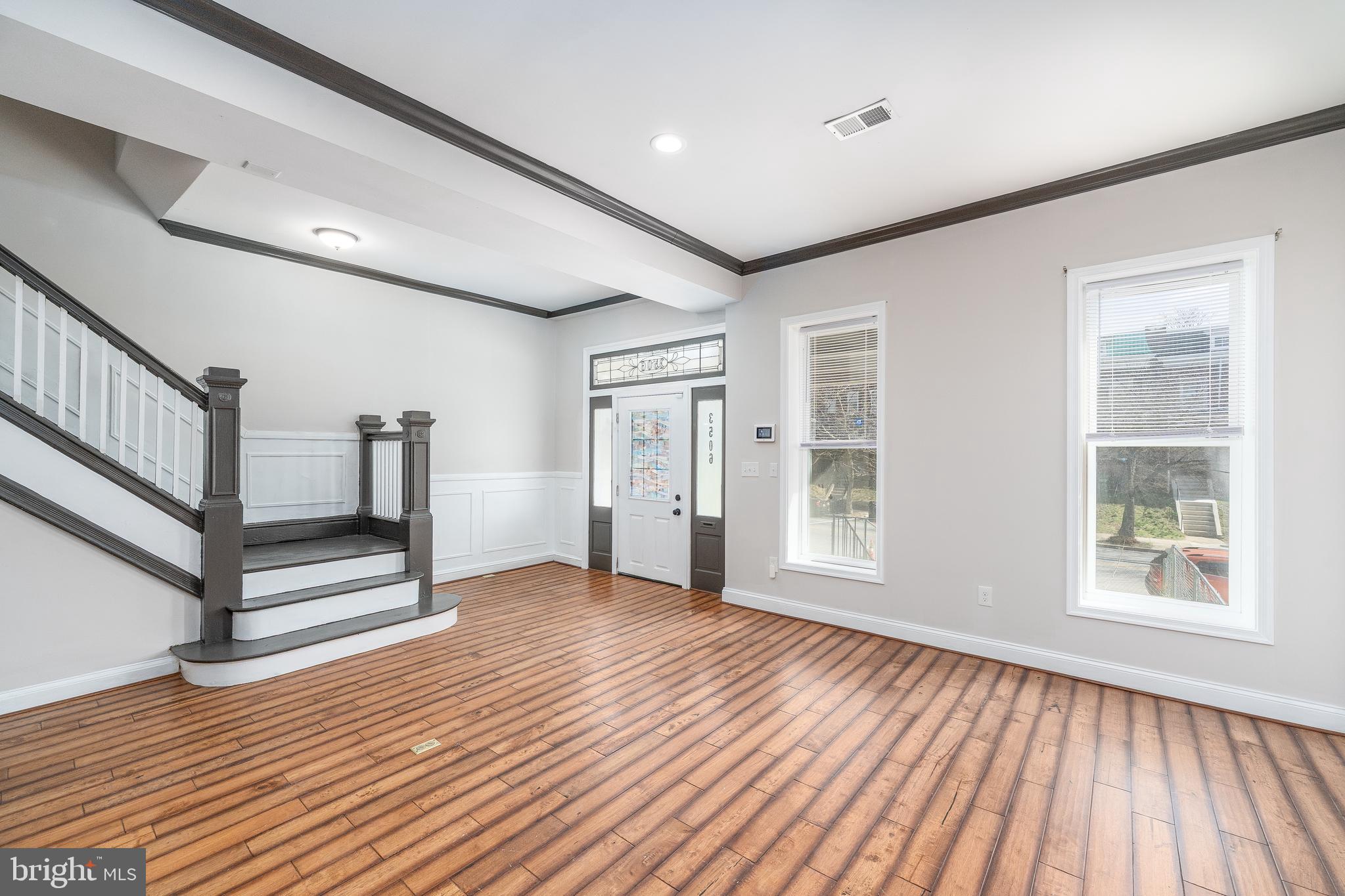 PARK CIRCLE - Residential