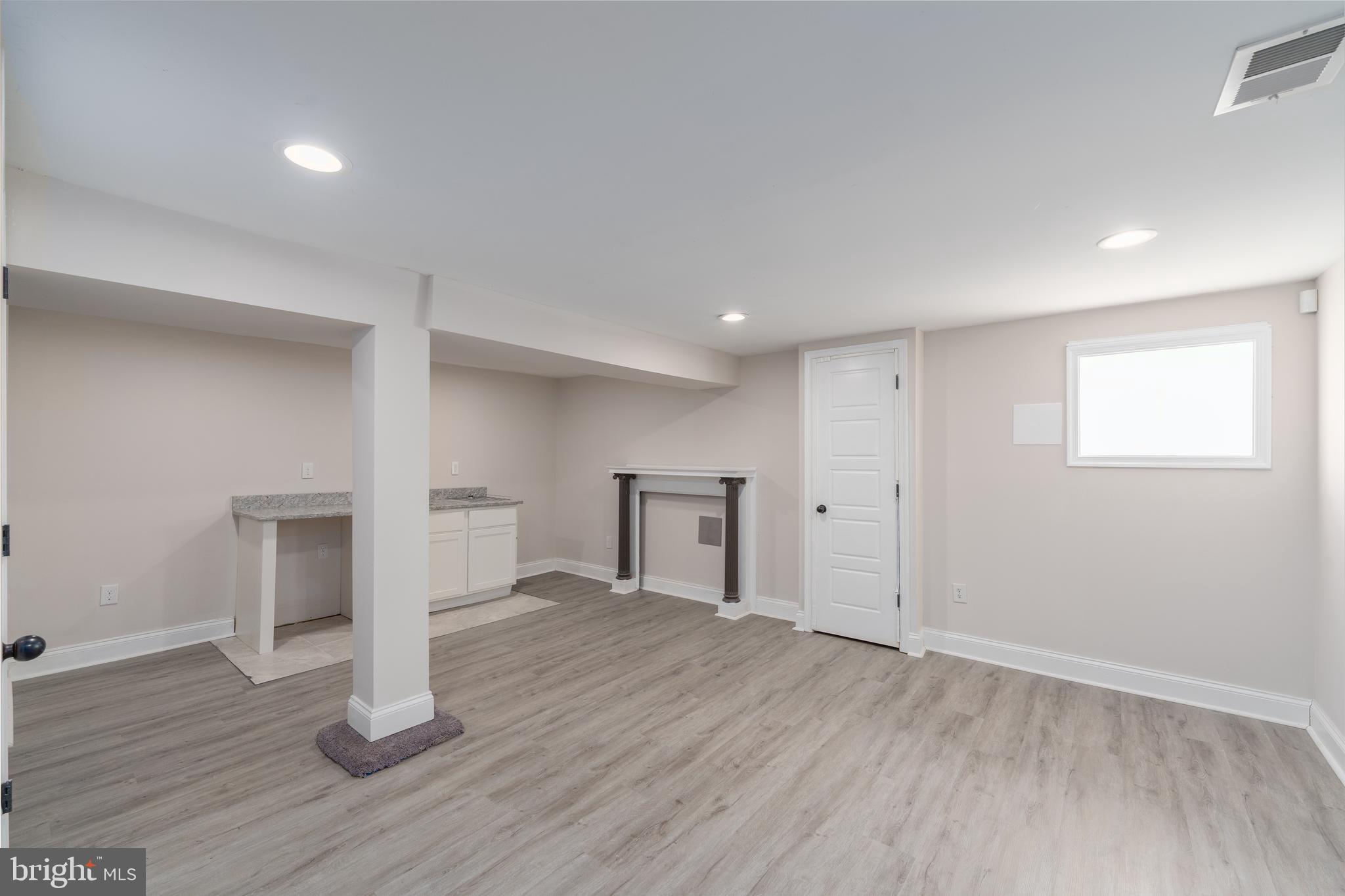 PARK CIRCLE - Residential