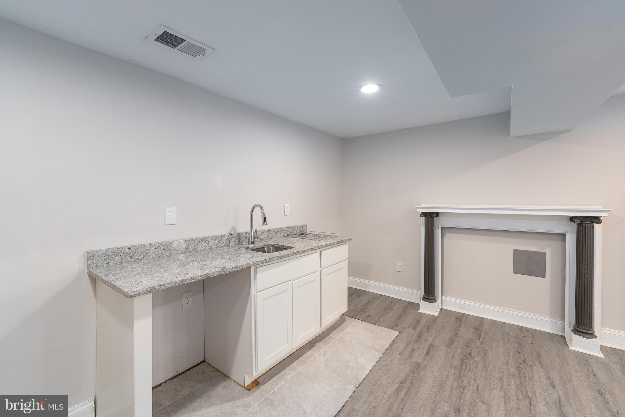 PARK CIRCLE - Residential