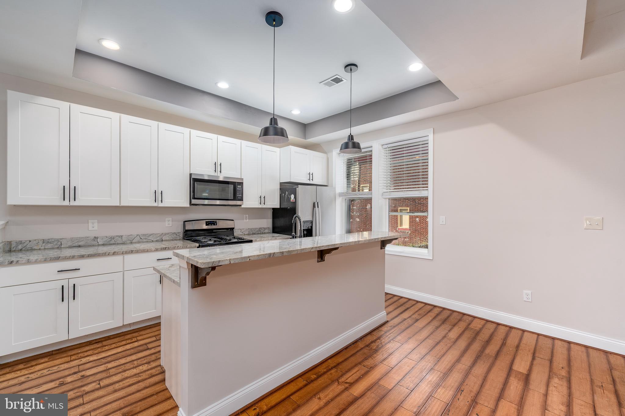 PARK CIRCLE - Residential