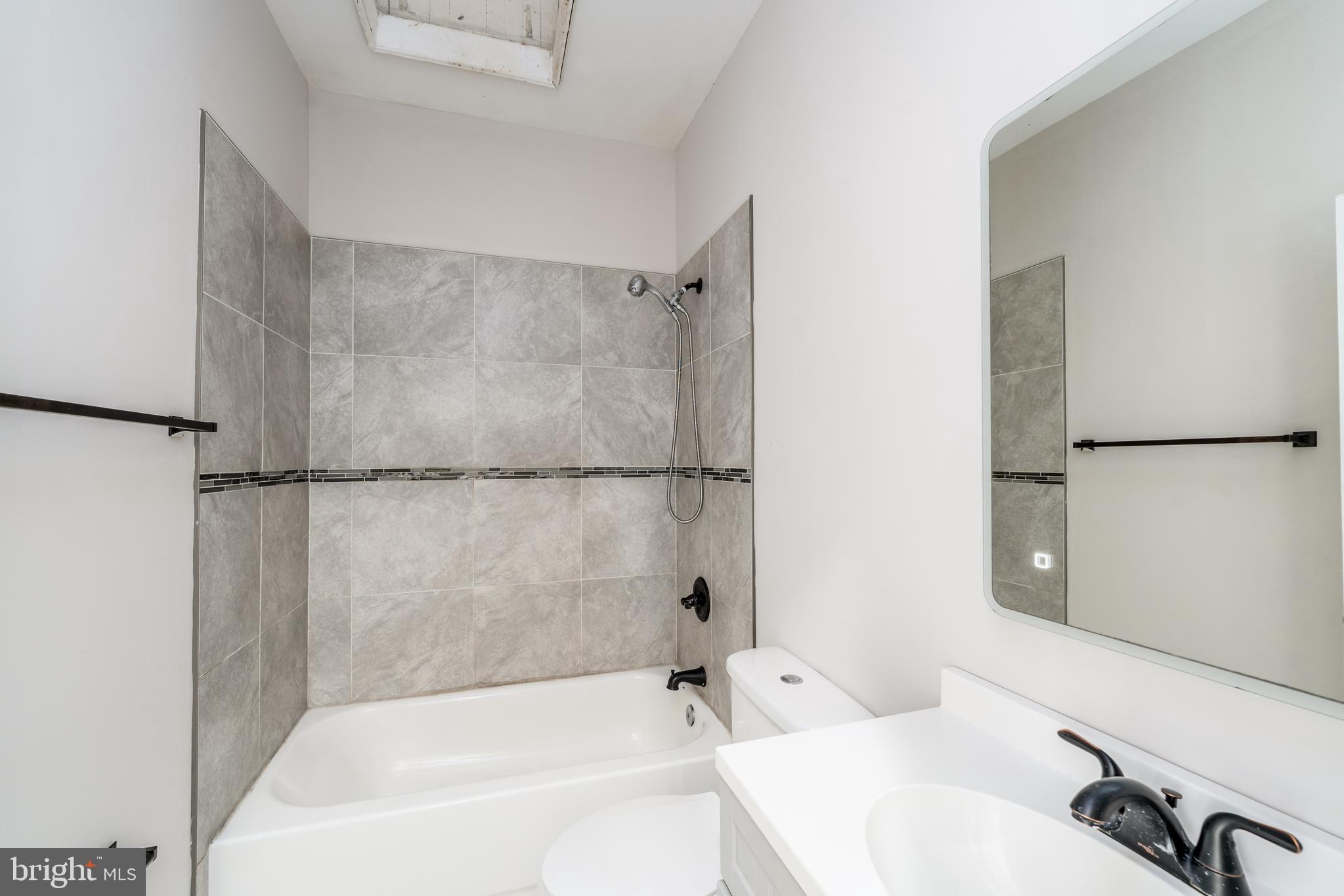 PARK CIRCLE - Residential