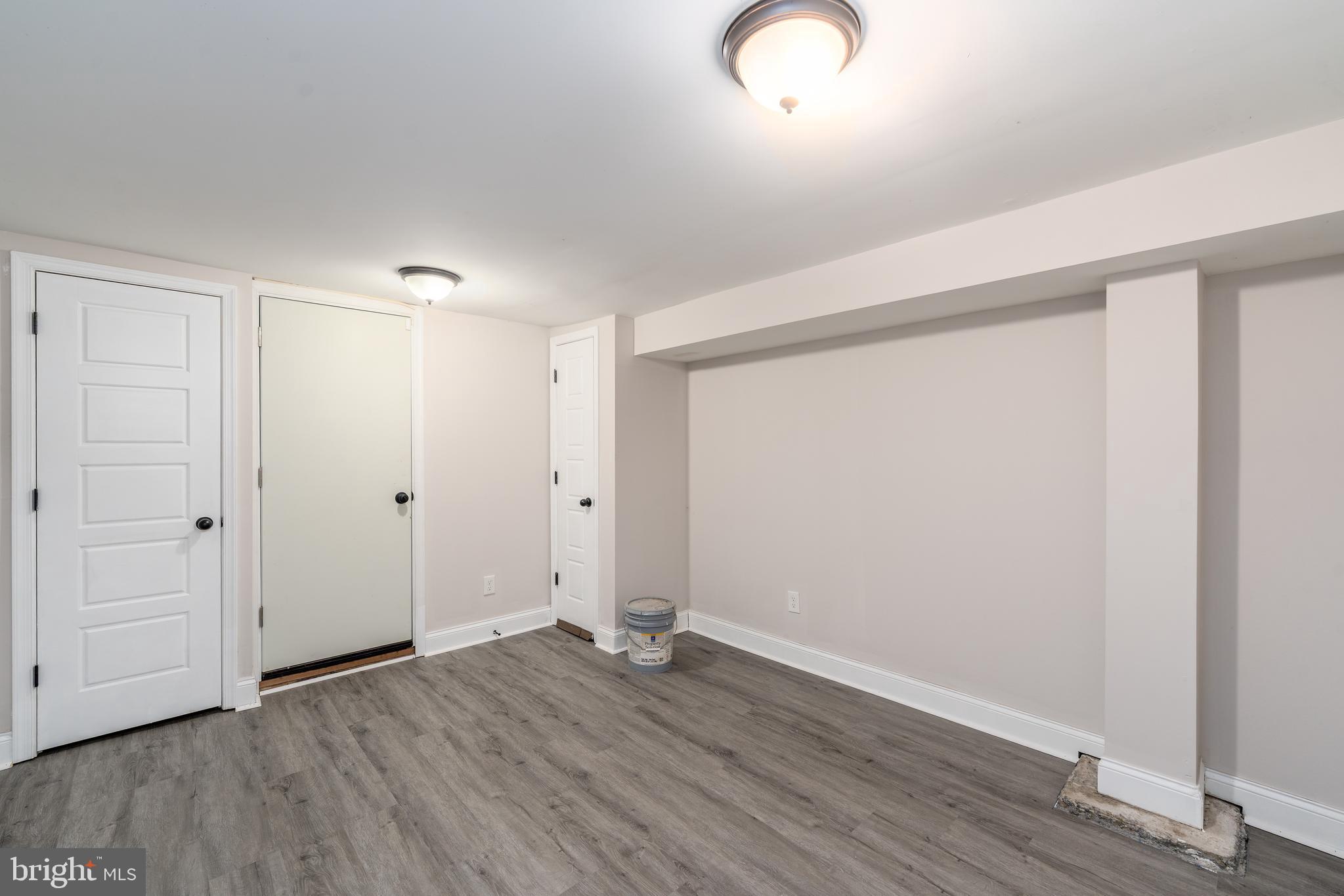 PARK CIRCLE - Residential