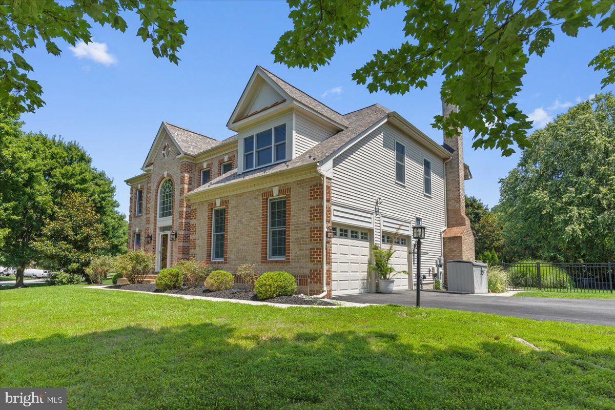 914 PRESERVE DRIVE