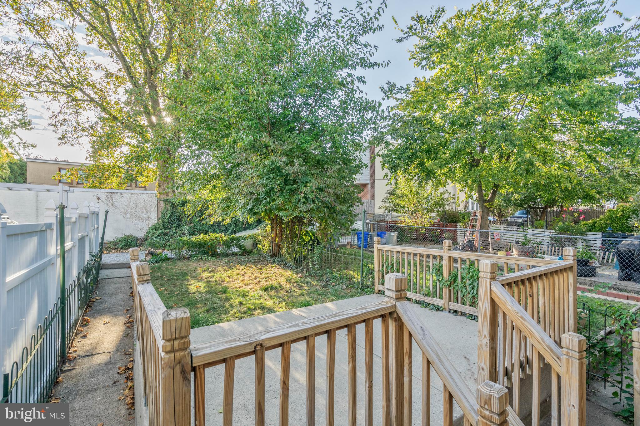 ROXBOROUGH - Residential