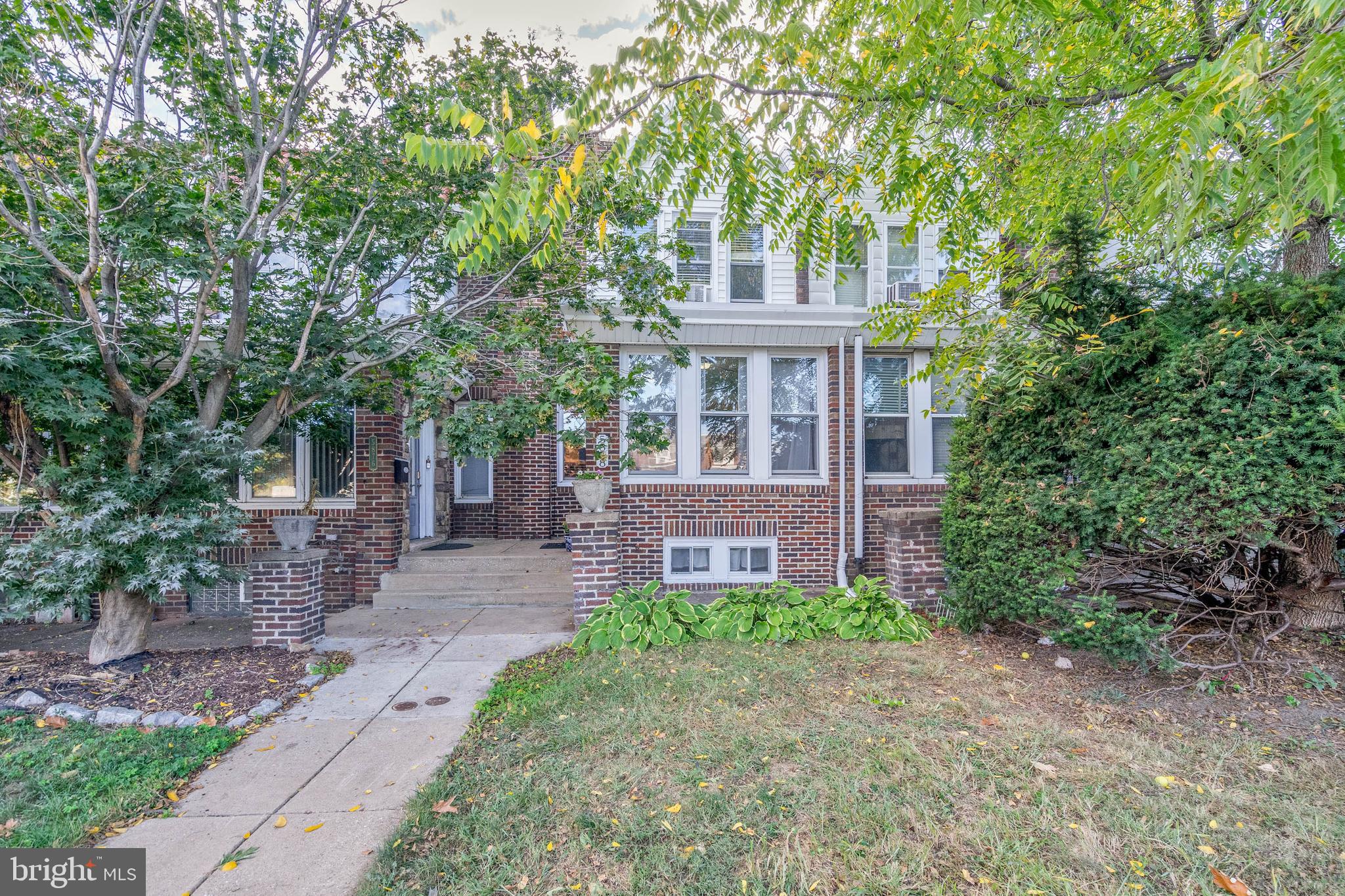 ROXBOROUGH - Residential