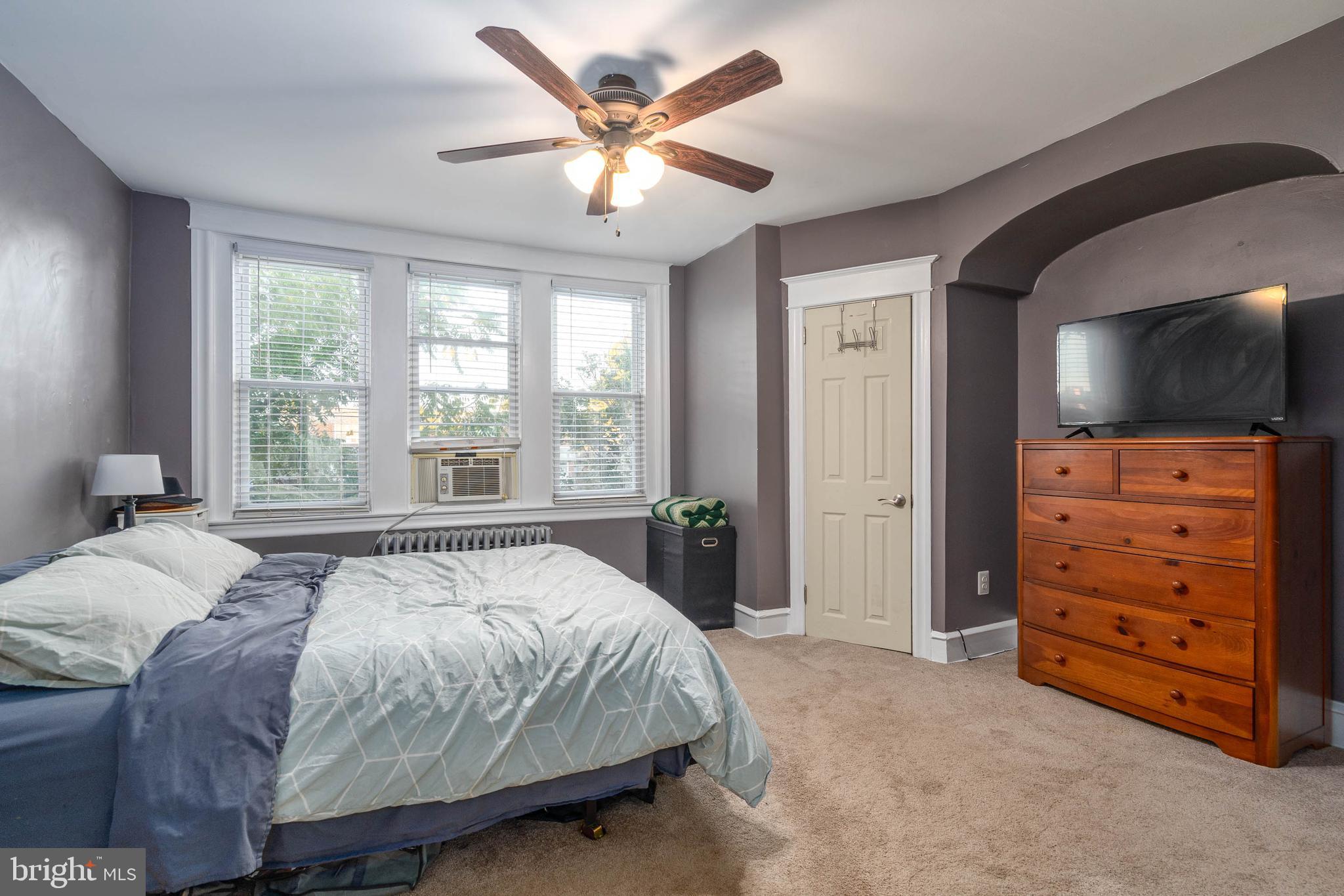 ROXBOROUGH - Residential