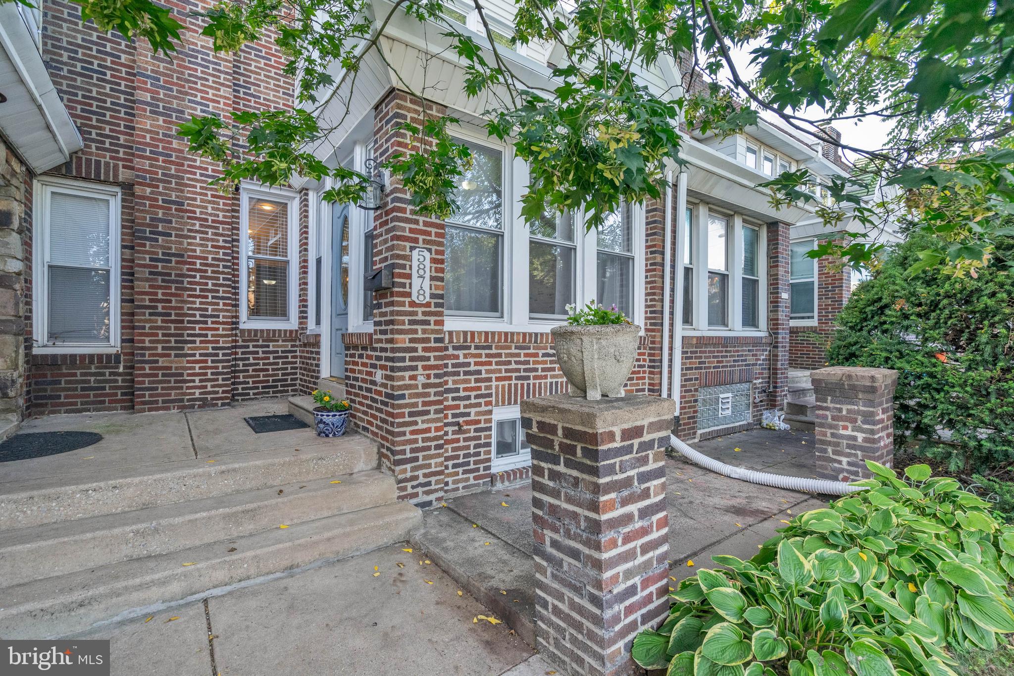 ROXBOROUGH - Residential