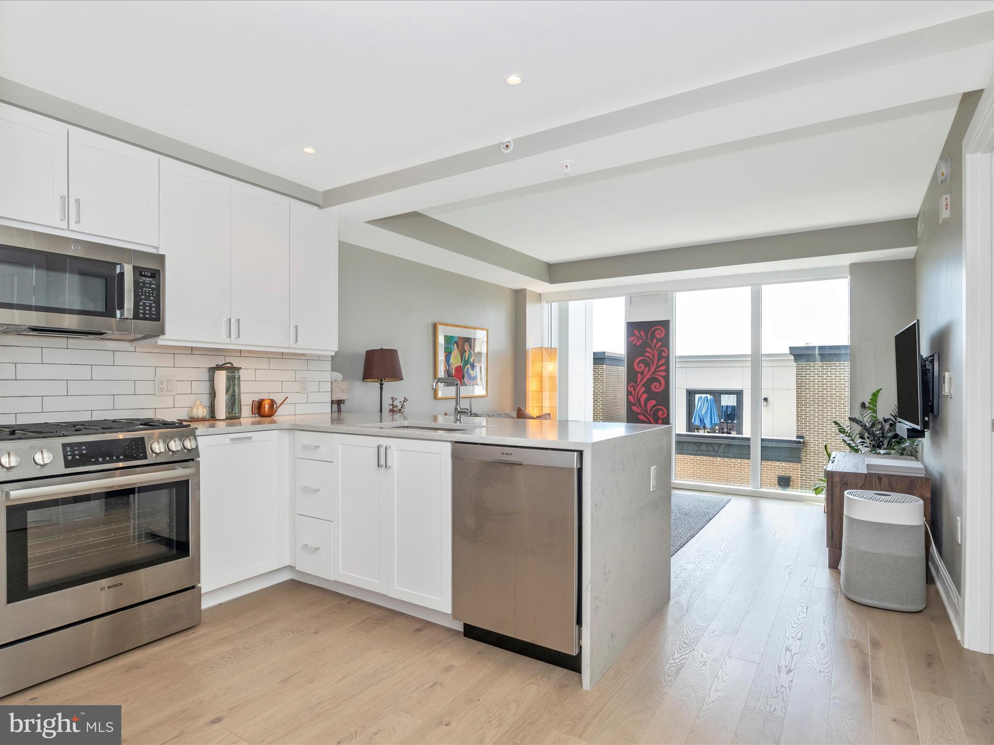 925 N FAIRFAX STREET 405