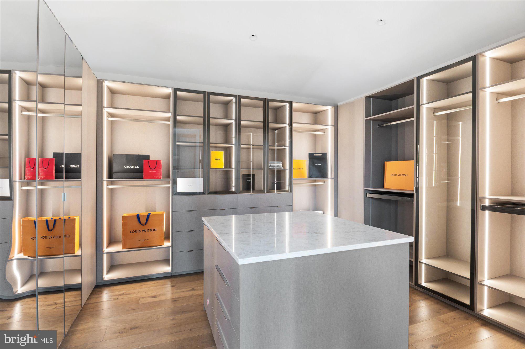 BALLANTRAE - Residential