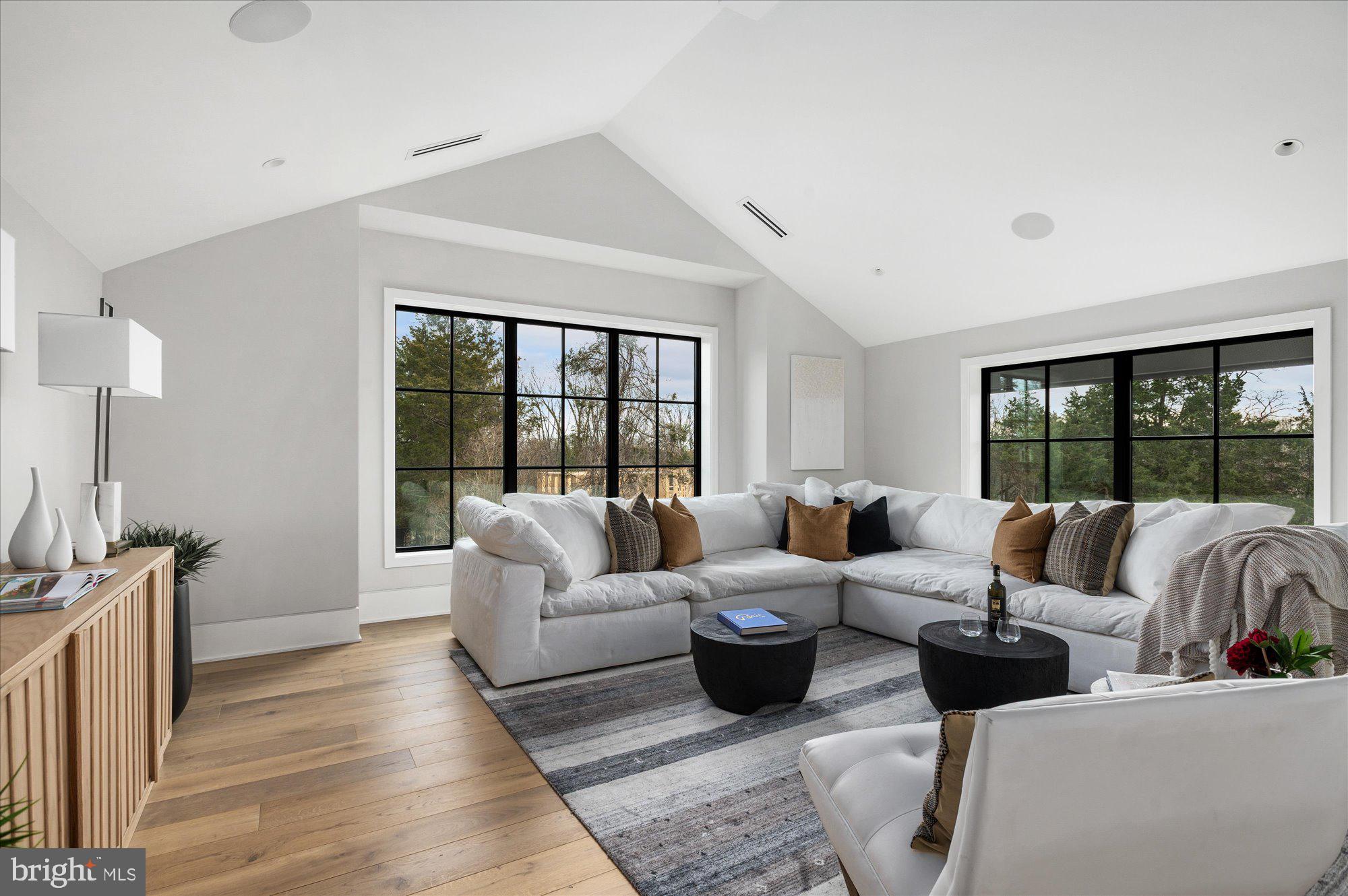 BALLANTRAE - Residential