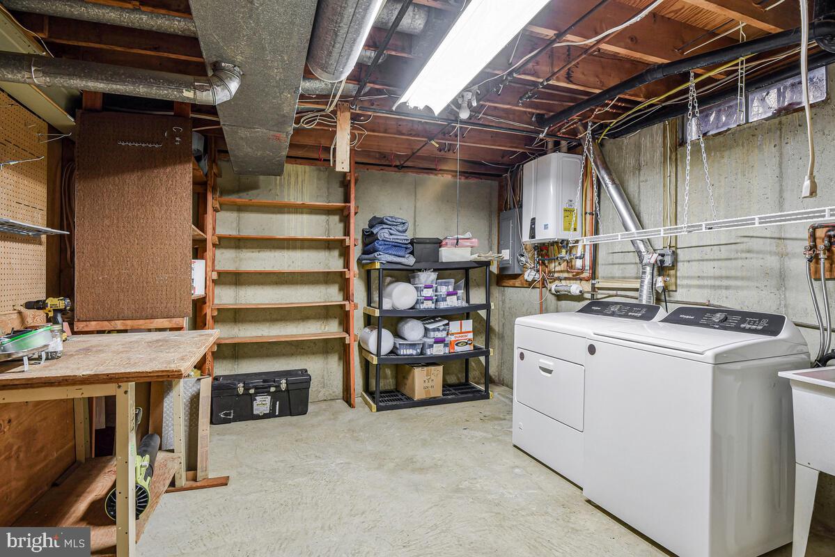 ROLLING VALLEY - Residential