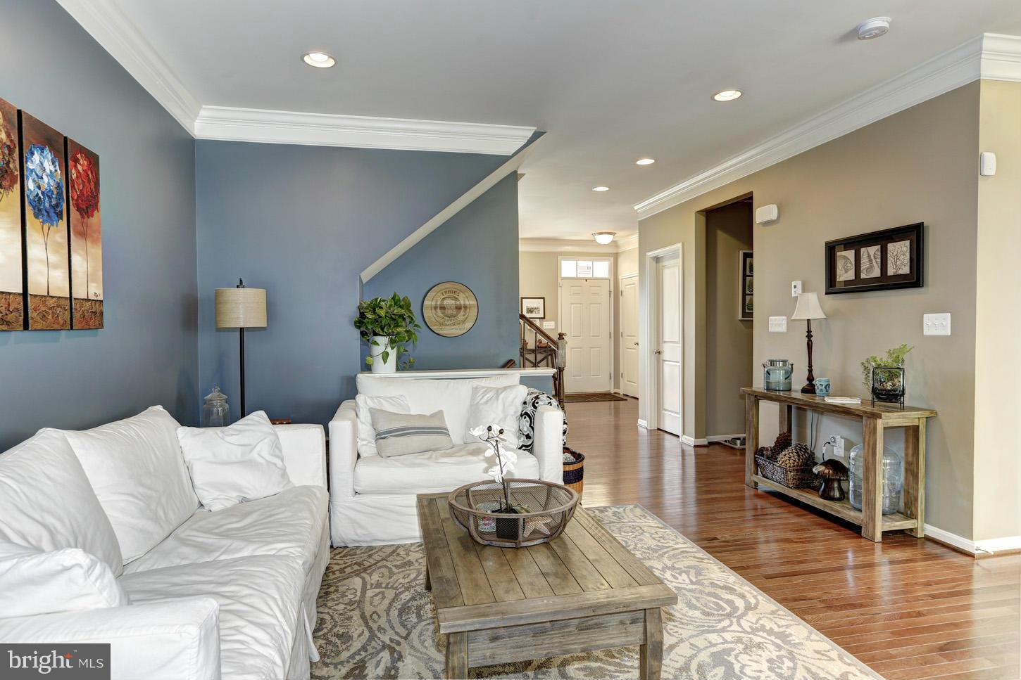 PEMBROOKE - Residential