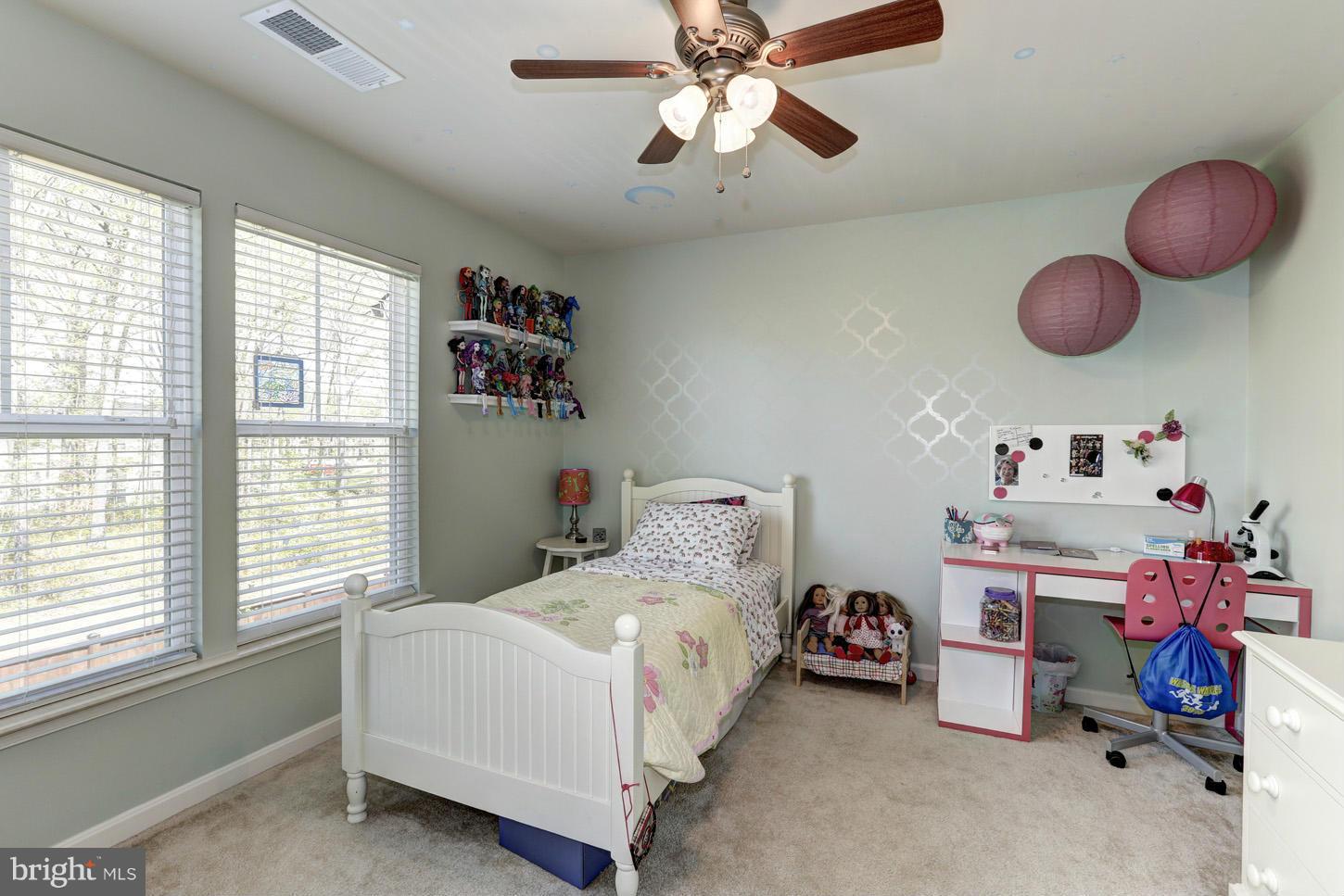 PEMBROOKE - Residential