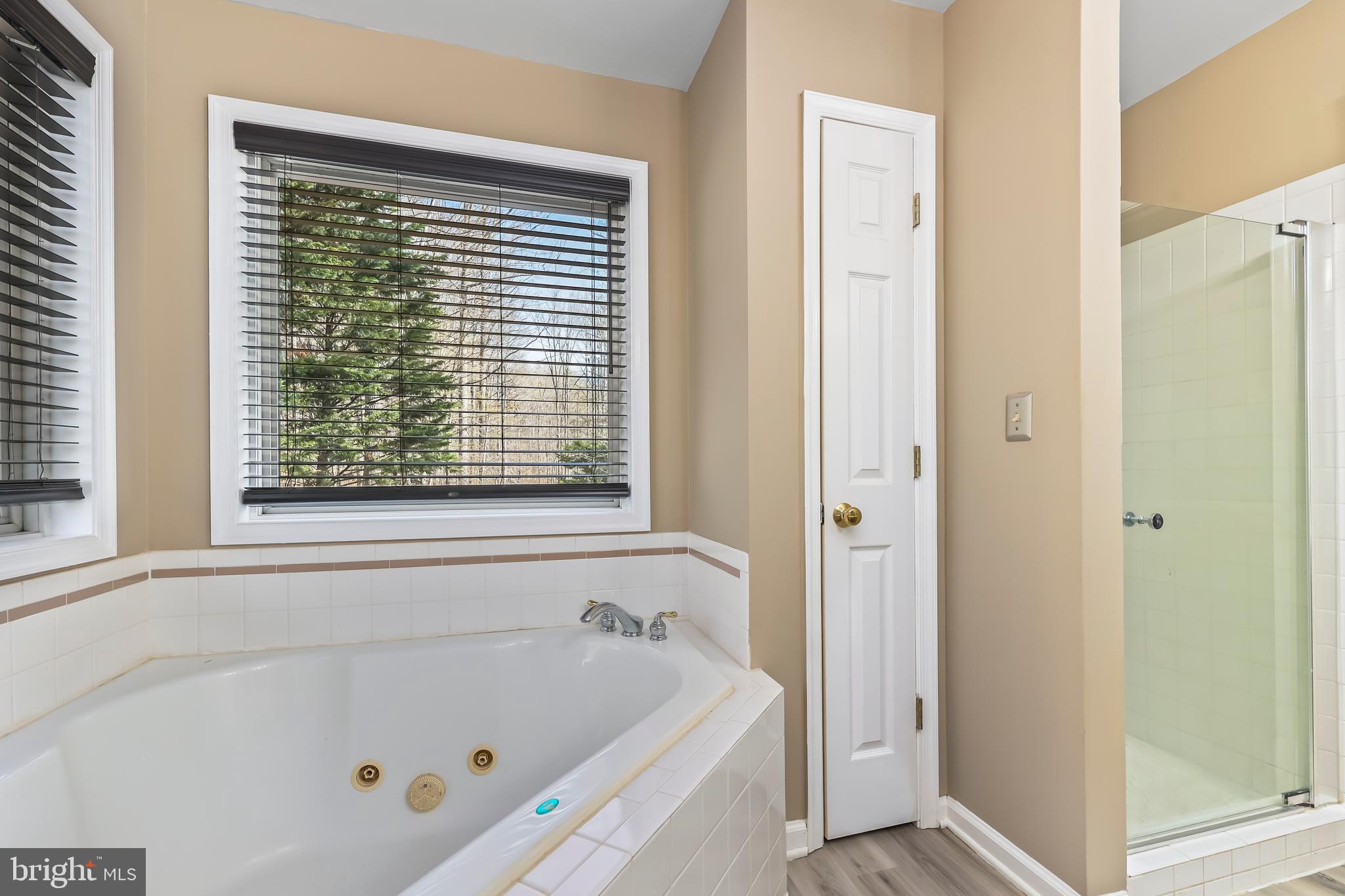 KINGS GRANT - Residential