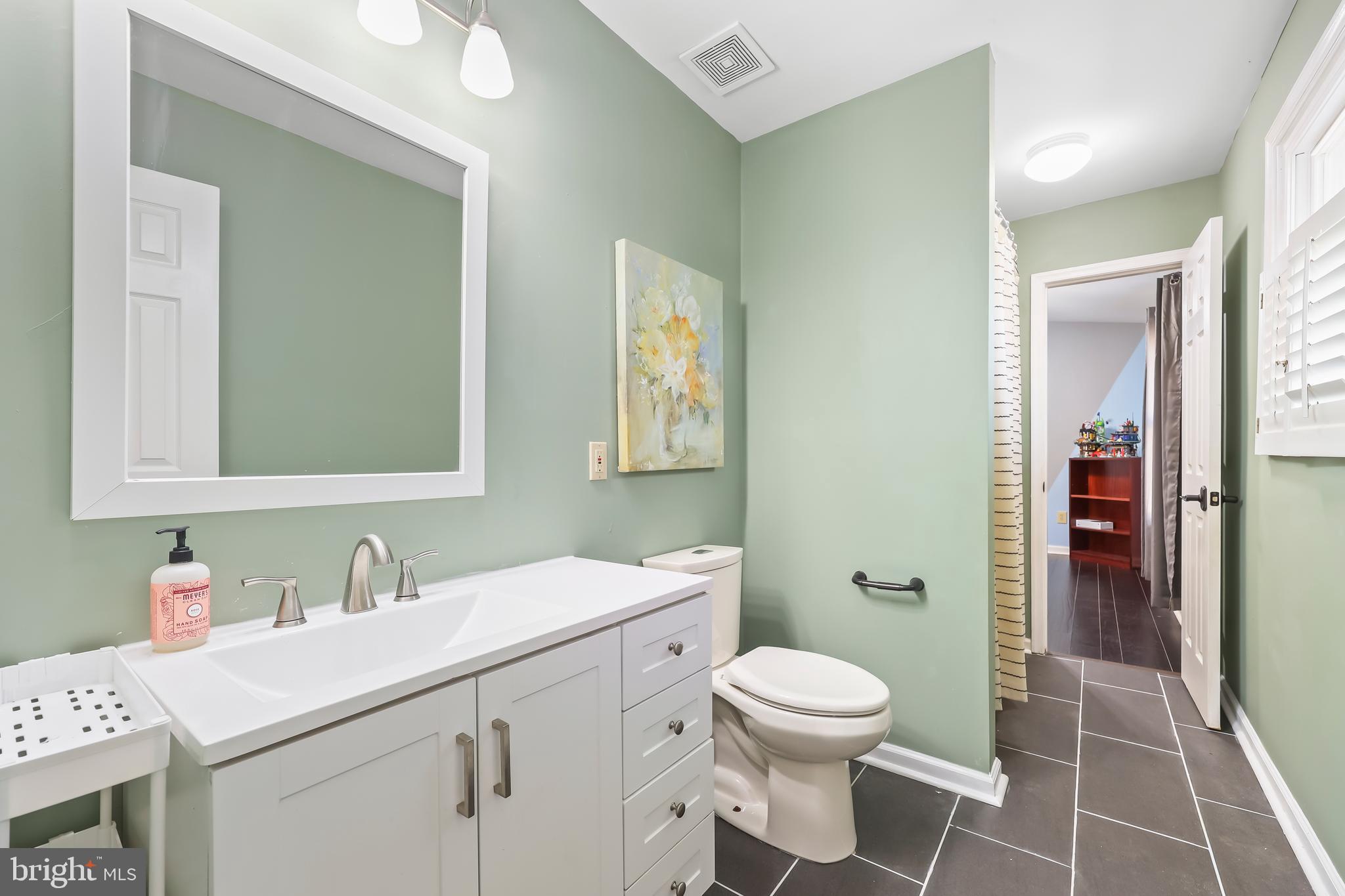 KINGS GRANT - Residential