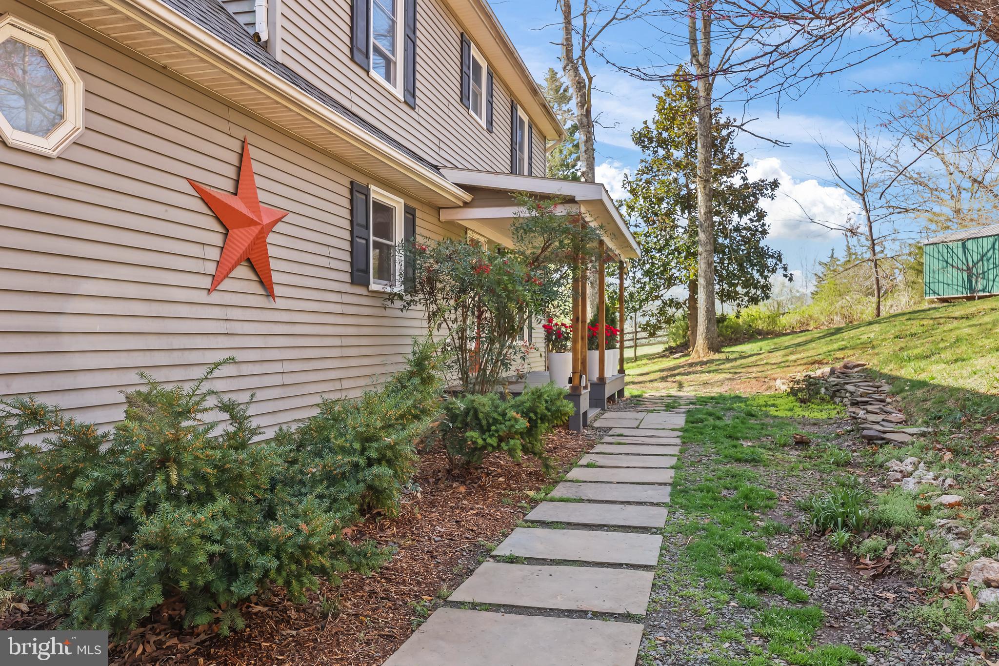 KINGS GRANT - Residential