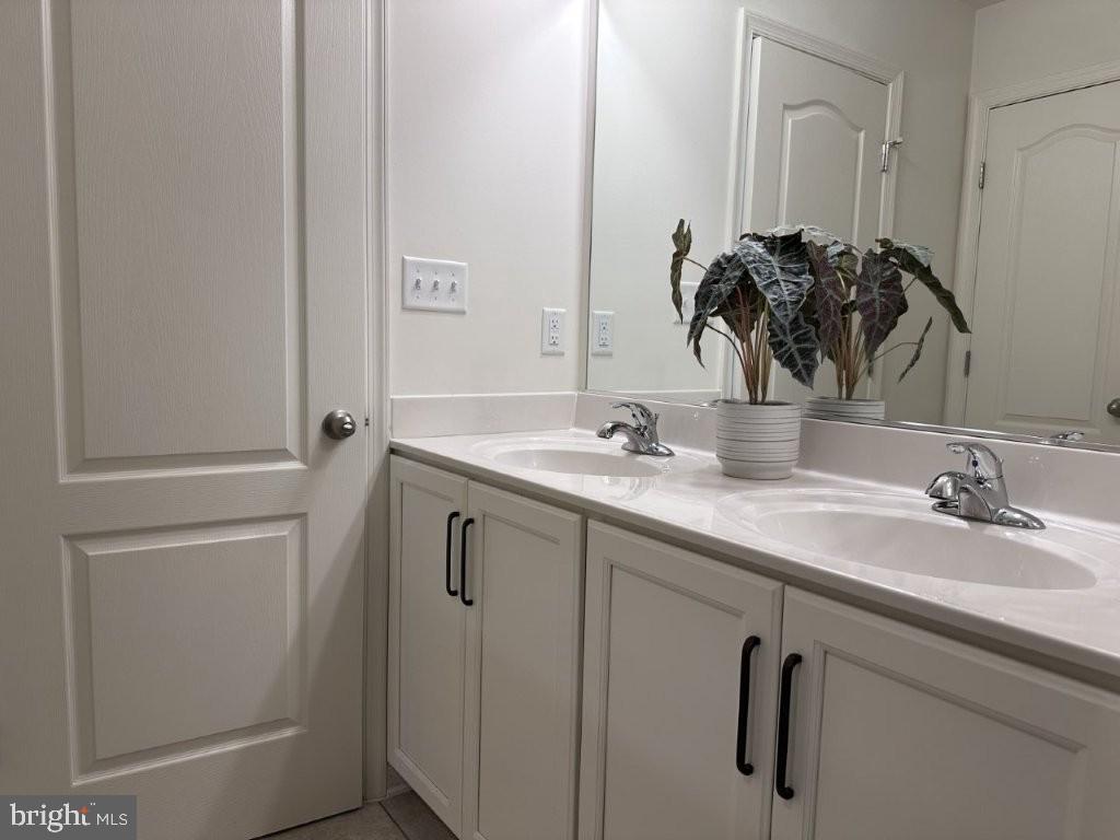 MCCAULEY CROSSING - Residential