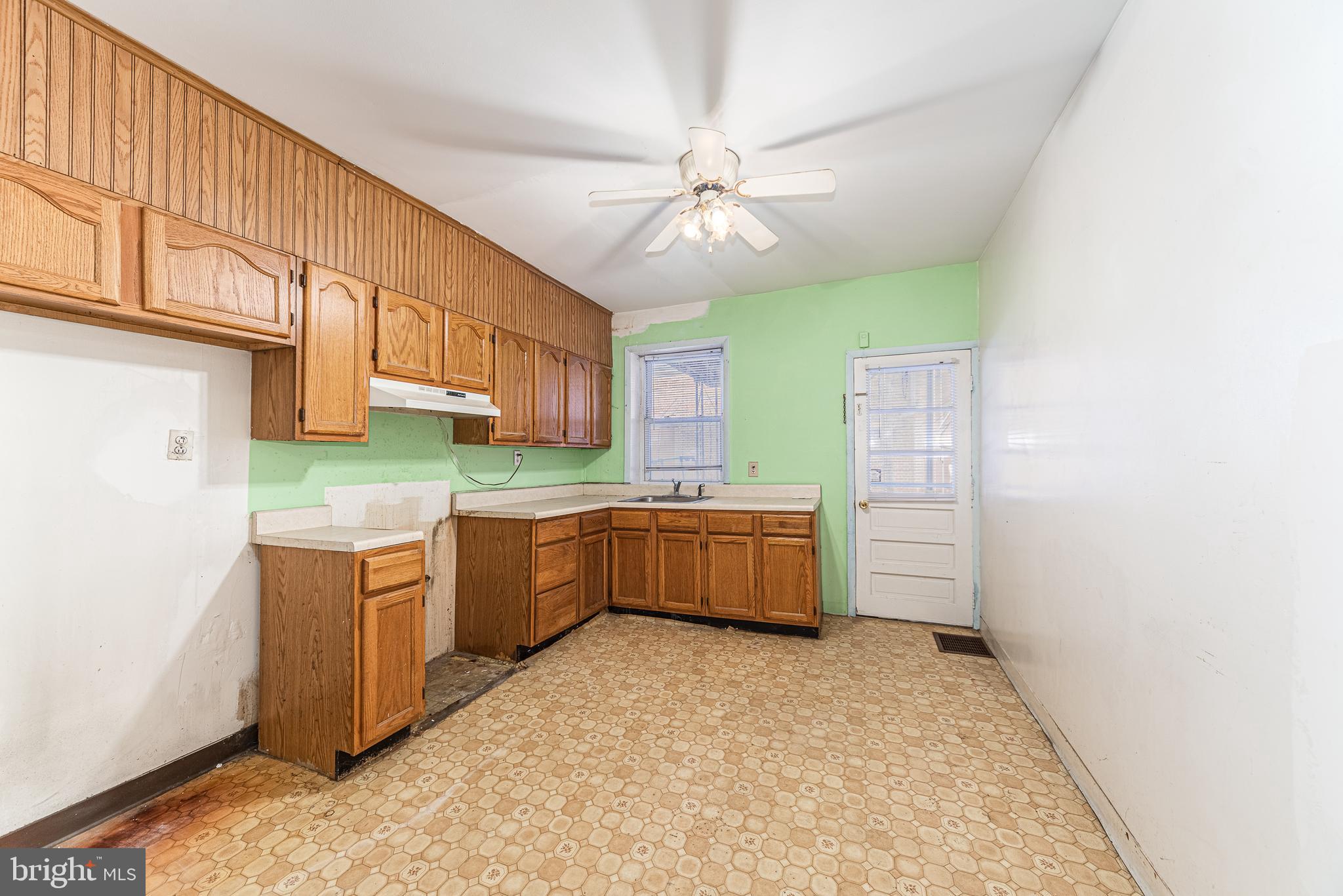 WASHINGTON VILLAGE - Residential