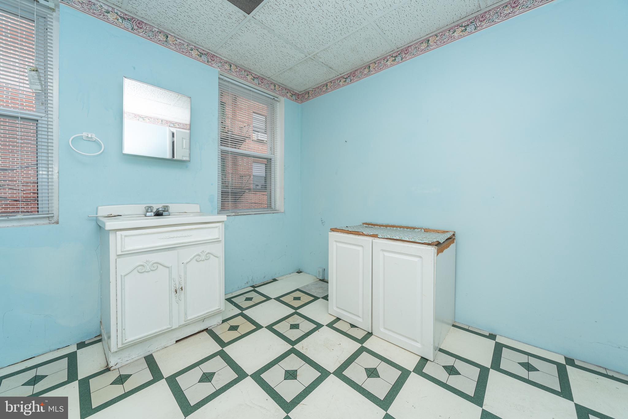 WASHINGTON VILLAGE - Residential