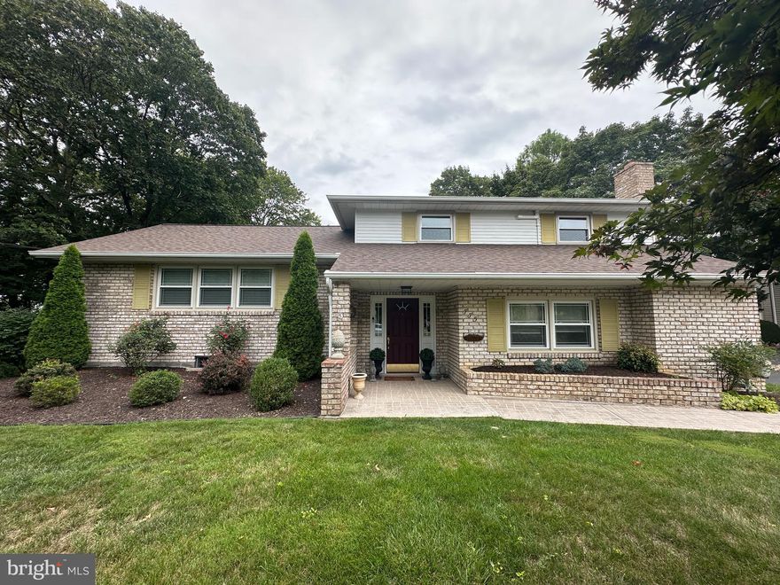 CHARMING TRI-LEVEL HOME IN GREENCASTLE, PA! Welcome to this inviting custom-built Rockwell Construction home nestled in the heart of Greencastle! This 3-bedroom, 1.5-bath residence offers a bright and welcoming layout featuring hardwood floors throughout, a spacious living room, a cozy family room with a natural gas fireplace, a dining room, and a well-appointed kitchen. All appliances convey, and you’ll appreciate the abundant closet space and thoughtful design throughout. The home has been meticulously maintained, featuring a new roof (April 2025) and all replacement windows for peace of mind and efficiency. The property has been smoke-free and pet-free. Outside, you’ll find a beautifully landscaped yard with a small creek adding to the property’s natural charm—perfect for relaxing or enjoying quiet evenings outdoors. Additional highlights include city water and sewer, an attached 1-car garage, and a paved circular driveway providing ample parking for family and guests. Located close to local schools, parks, and commuter routes, this home combines comfort, quality, and convenience in one delightful package. Don’t miss your chance to make this exceptional Greencastle home your own! This property will be offered at auction on Tuesday, December 16, 2025, at 3:00 PM. The List price in no way represents a minimum, starting, or acceptable bid.