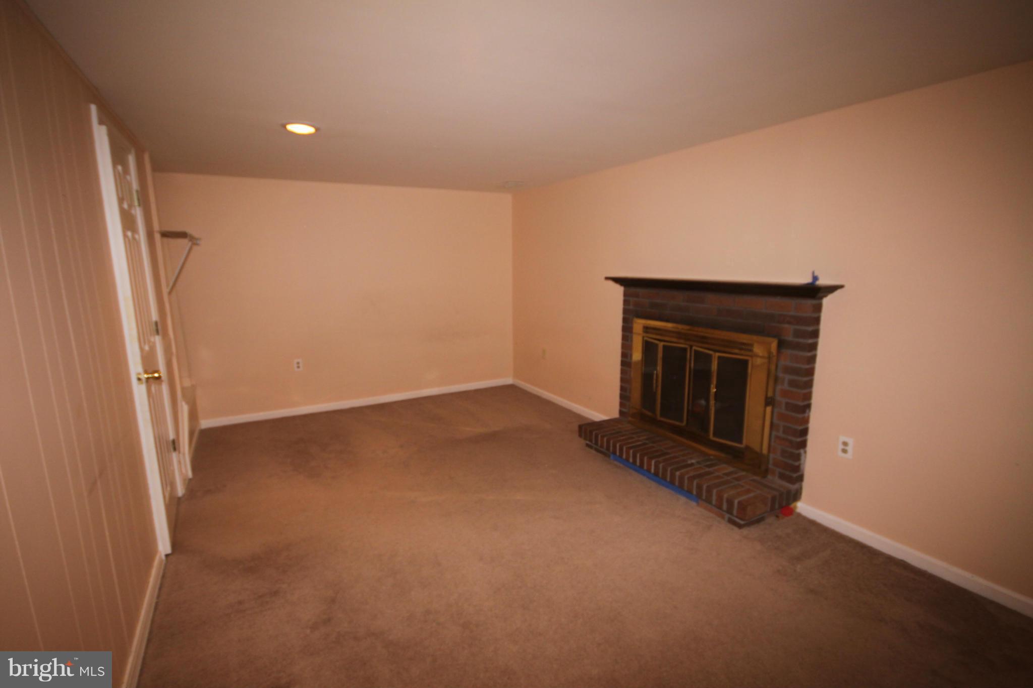 HERITAGE ESTATES - Residential Lease