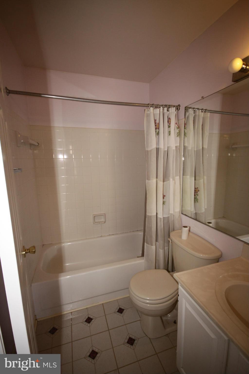 HERITAGE ESTATES - Residential Lease