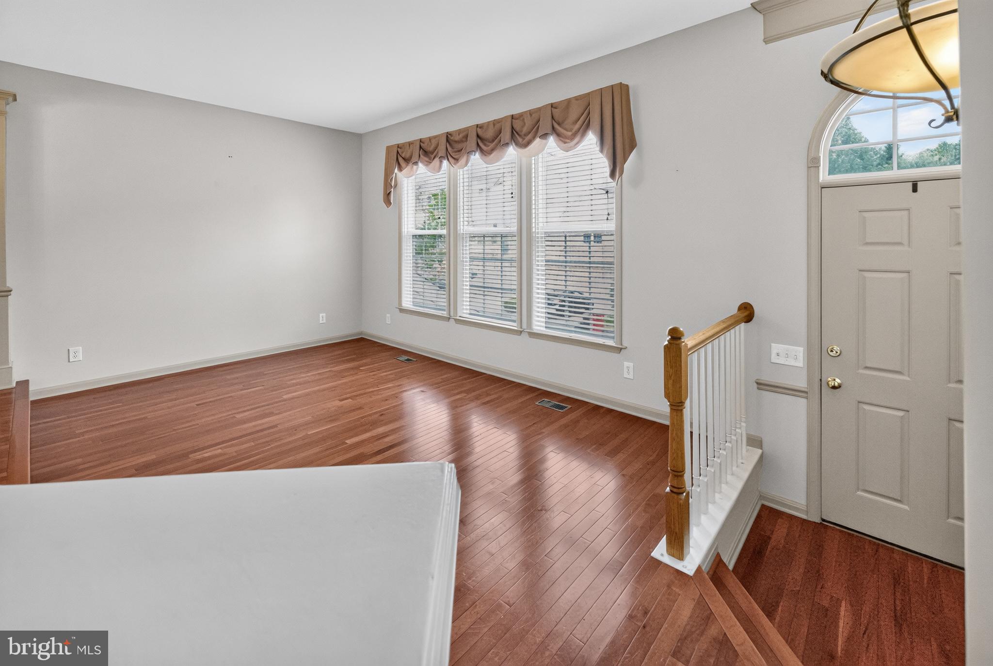 32 CHARTER OAK COURT
