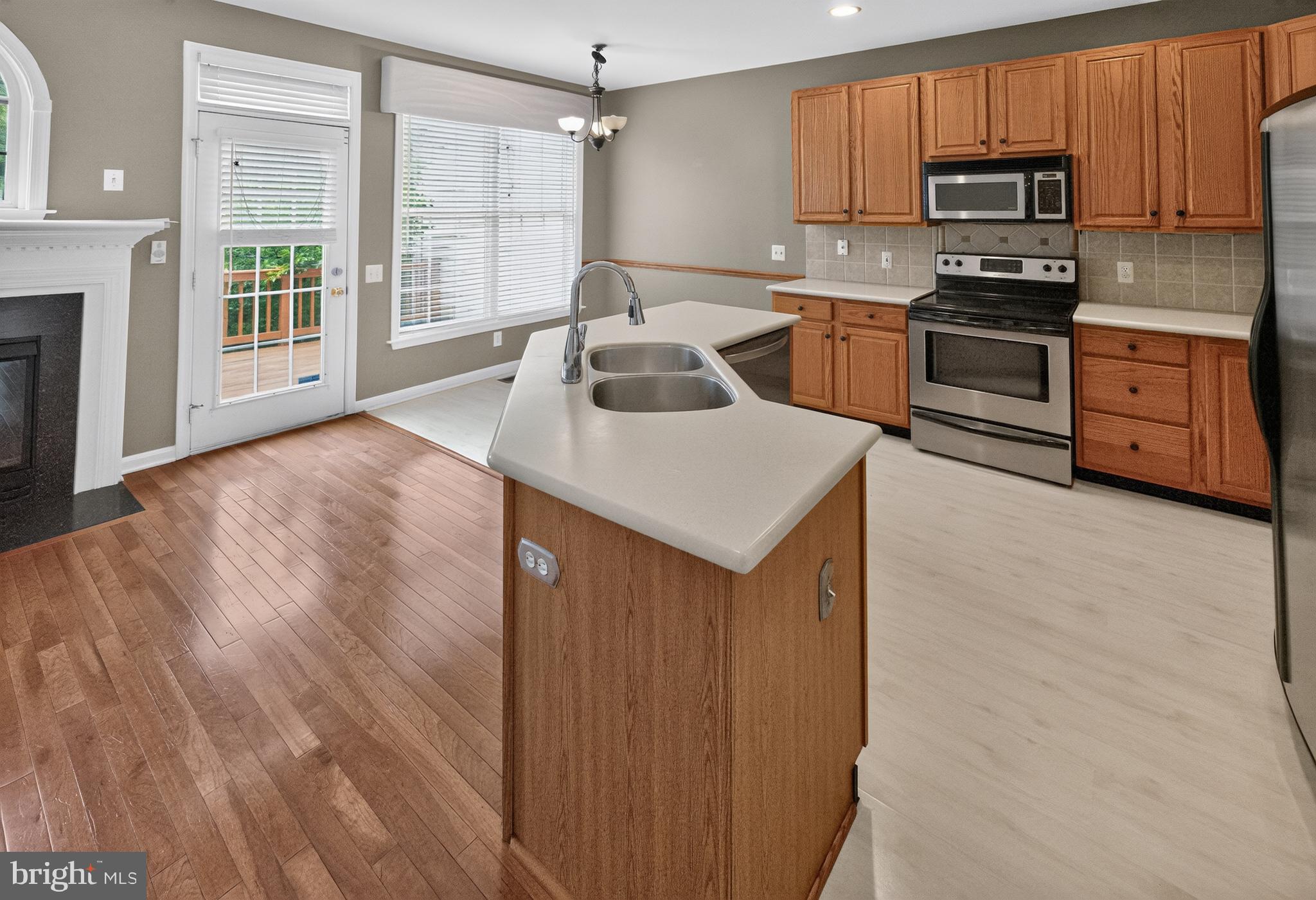 32 CHARTER OAK COURT