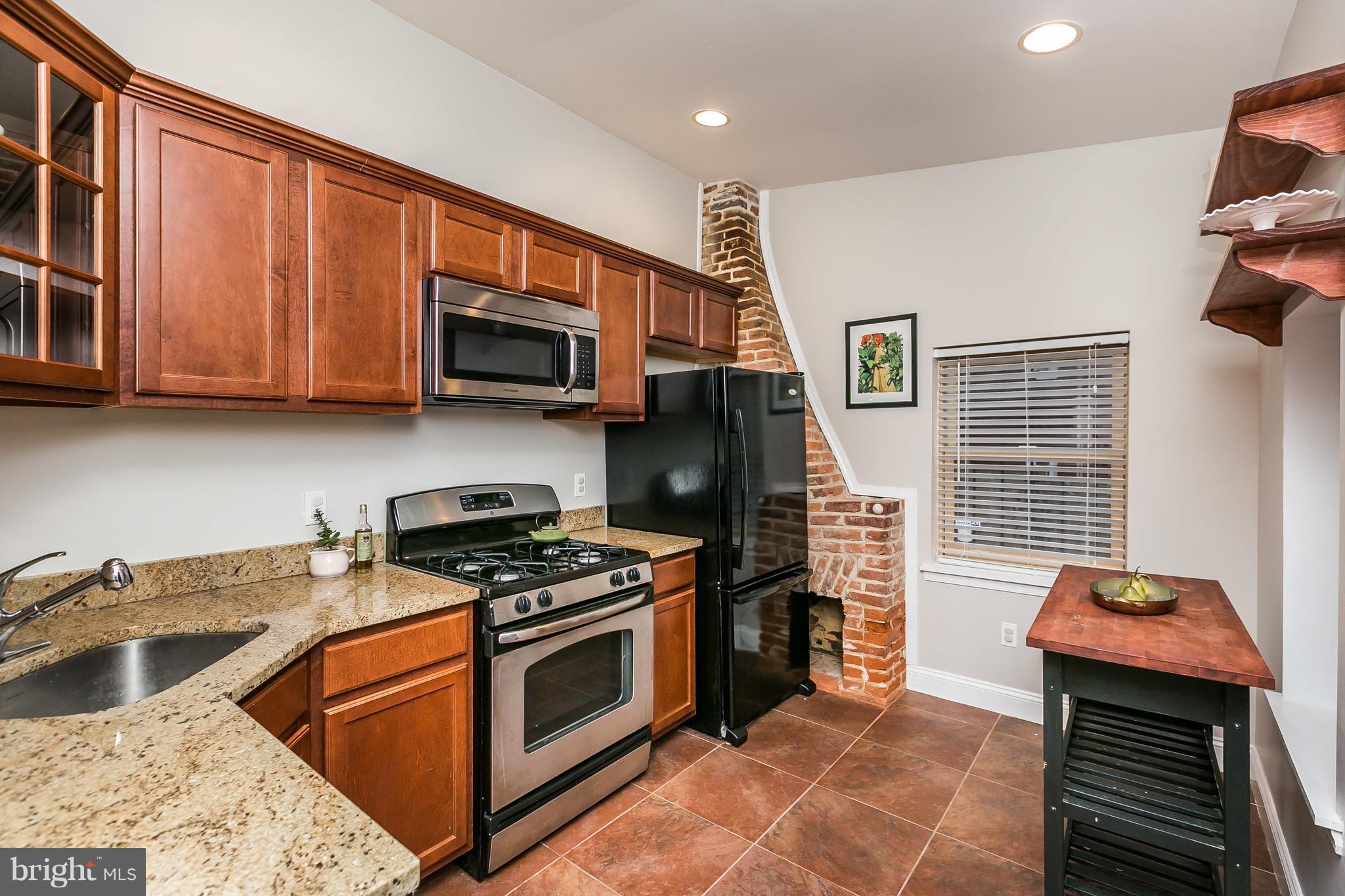 HOLLINS MARKET - Residential