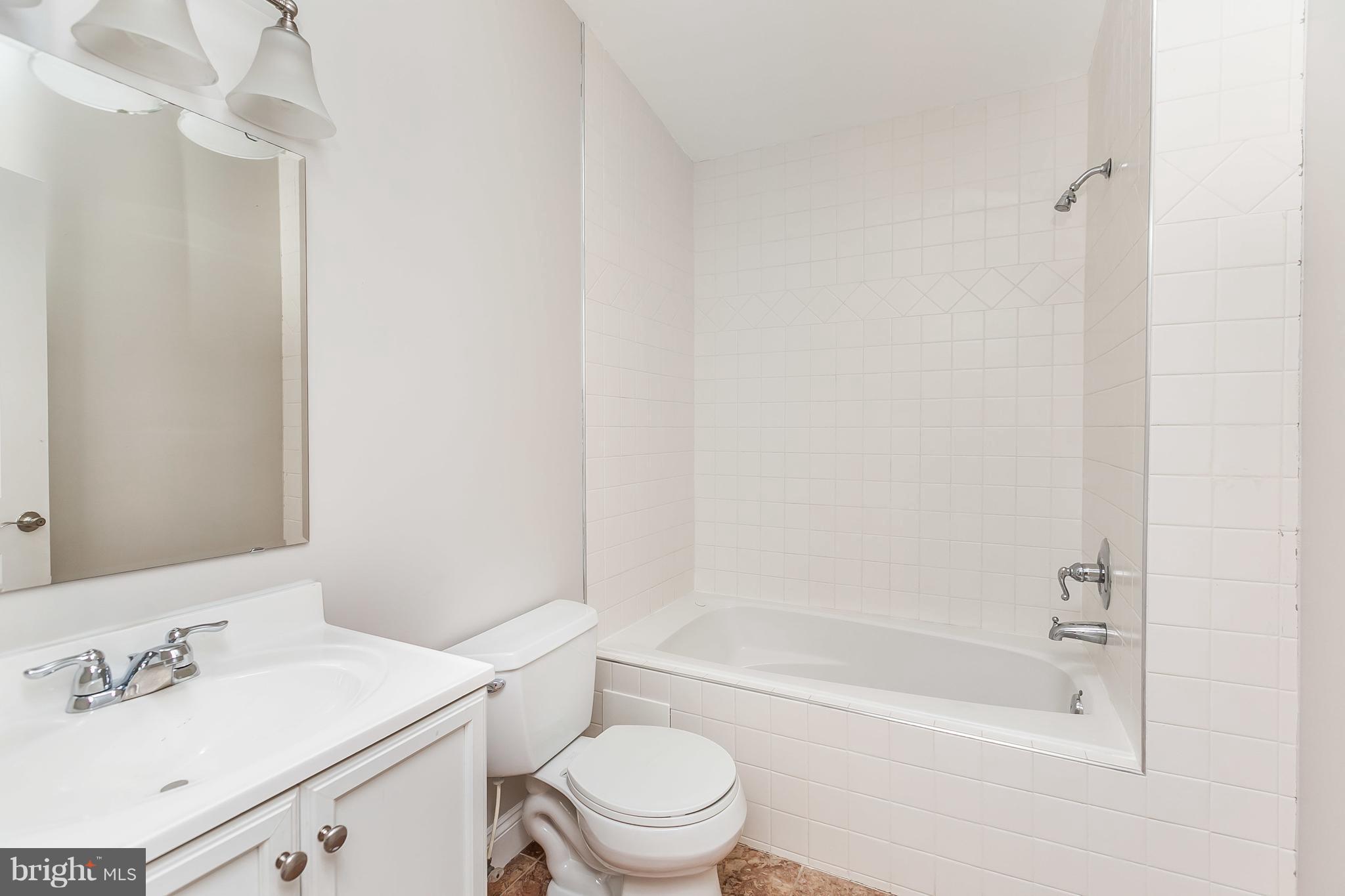 HOLLINS MARKET - Residential