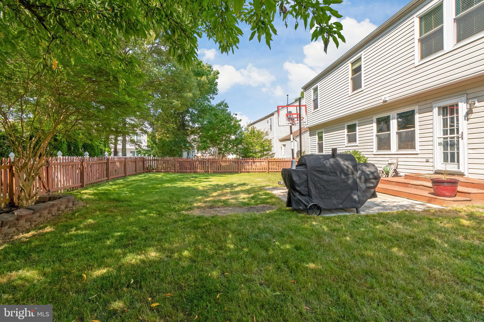 SEVEN OAKS - Residential