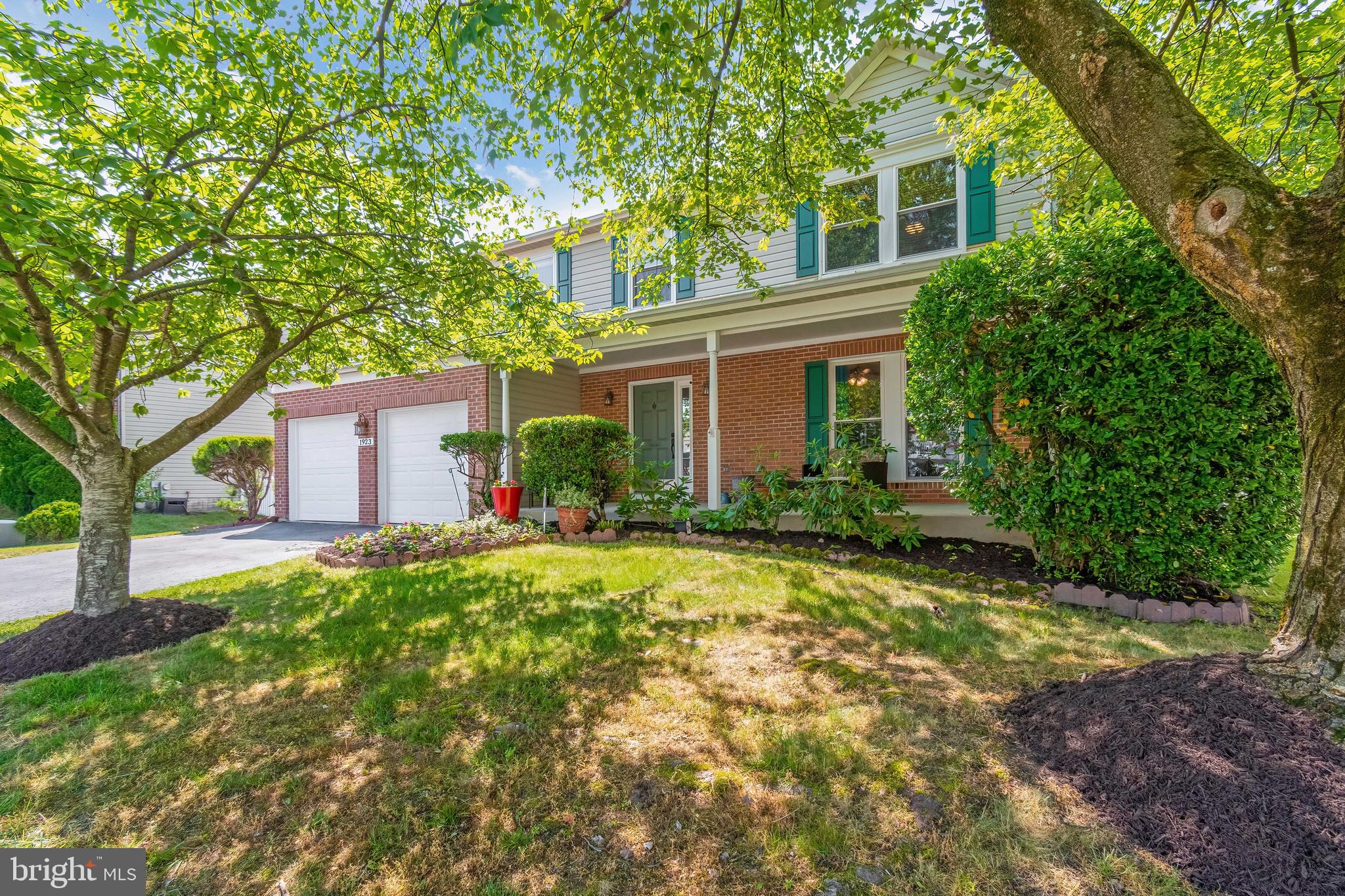 SEVEN OAKS - Residential