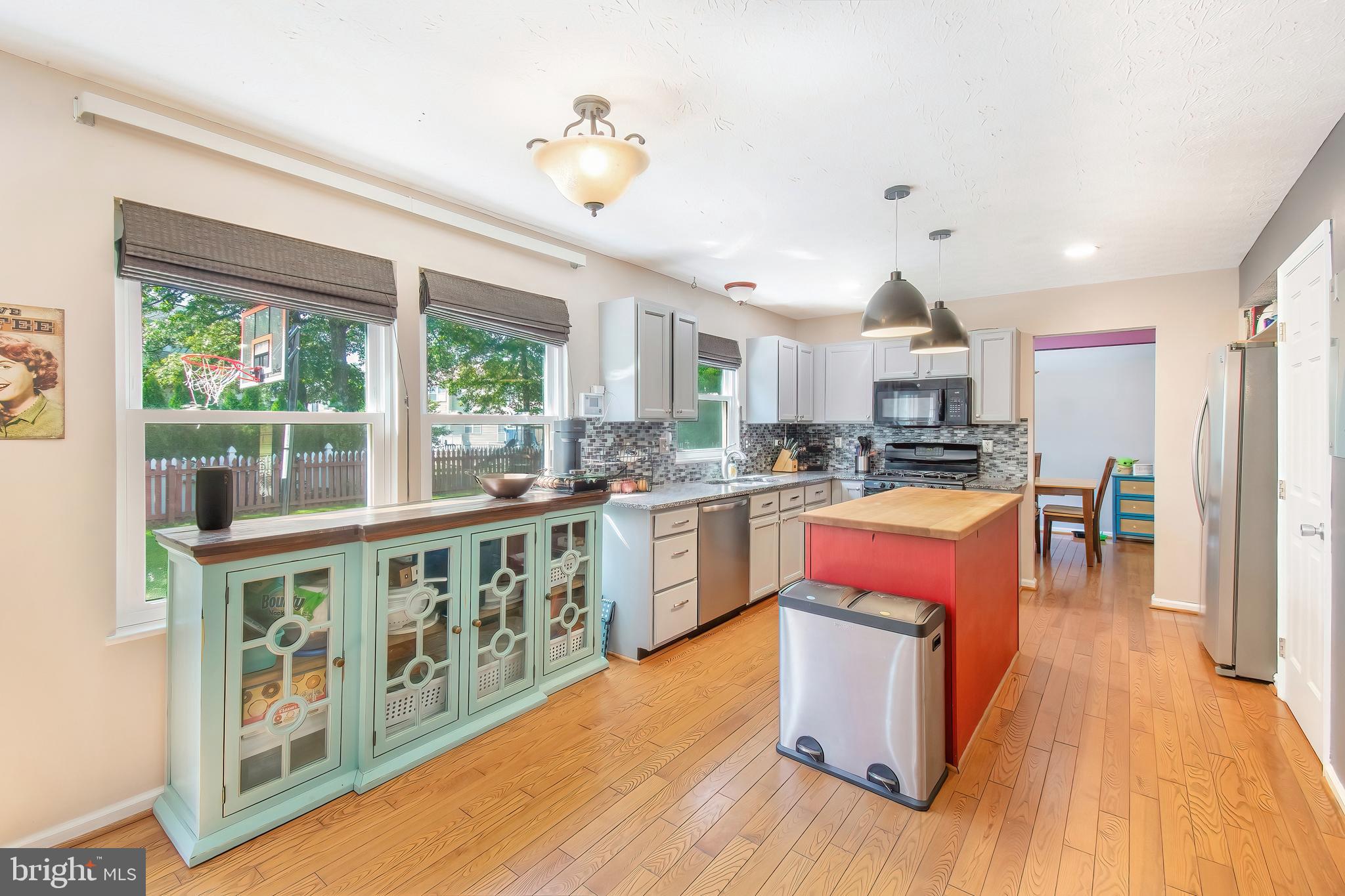 SEVEN OAKS - Residential