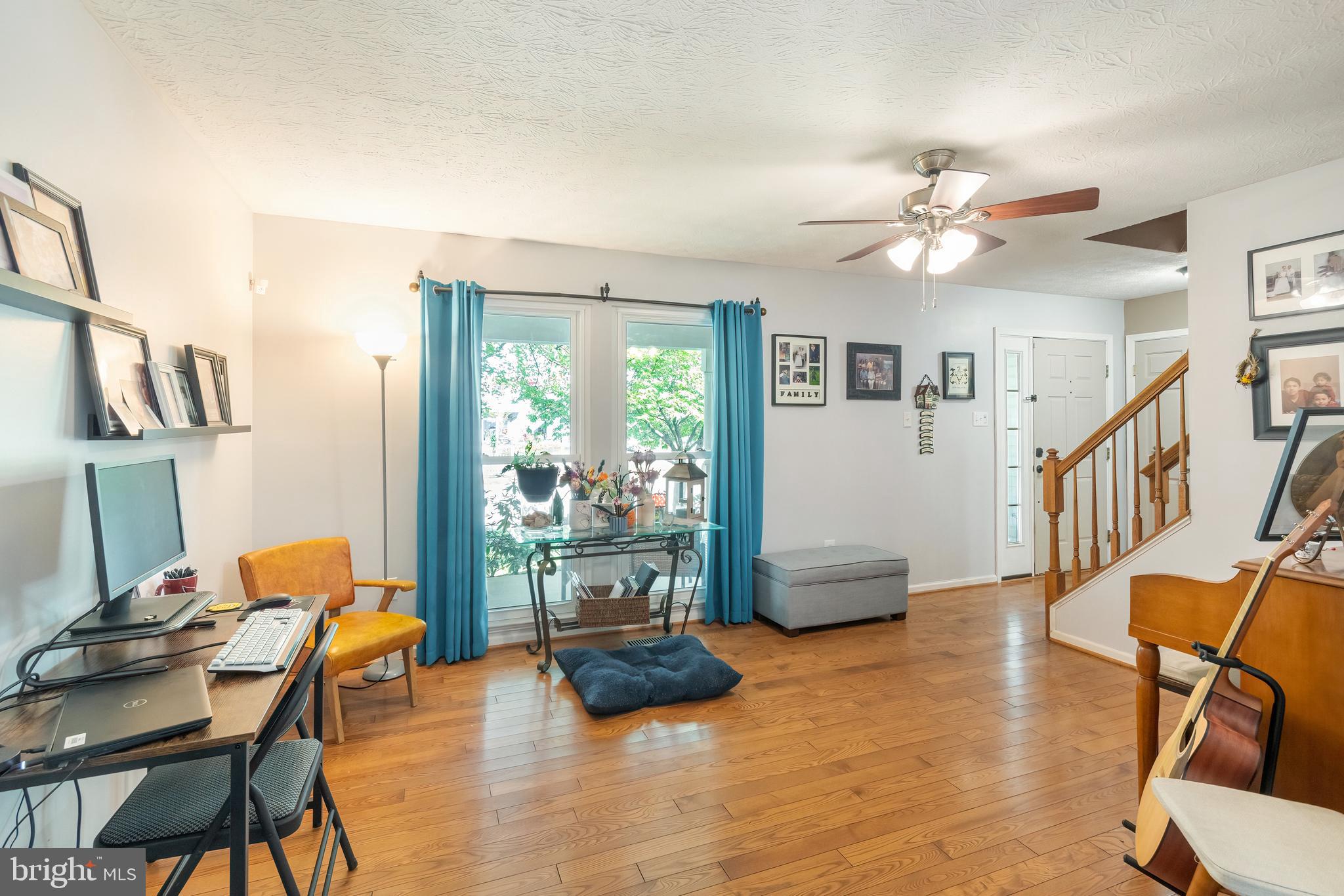 SEVEN OAKS - Residential