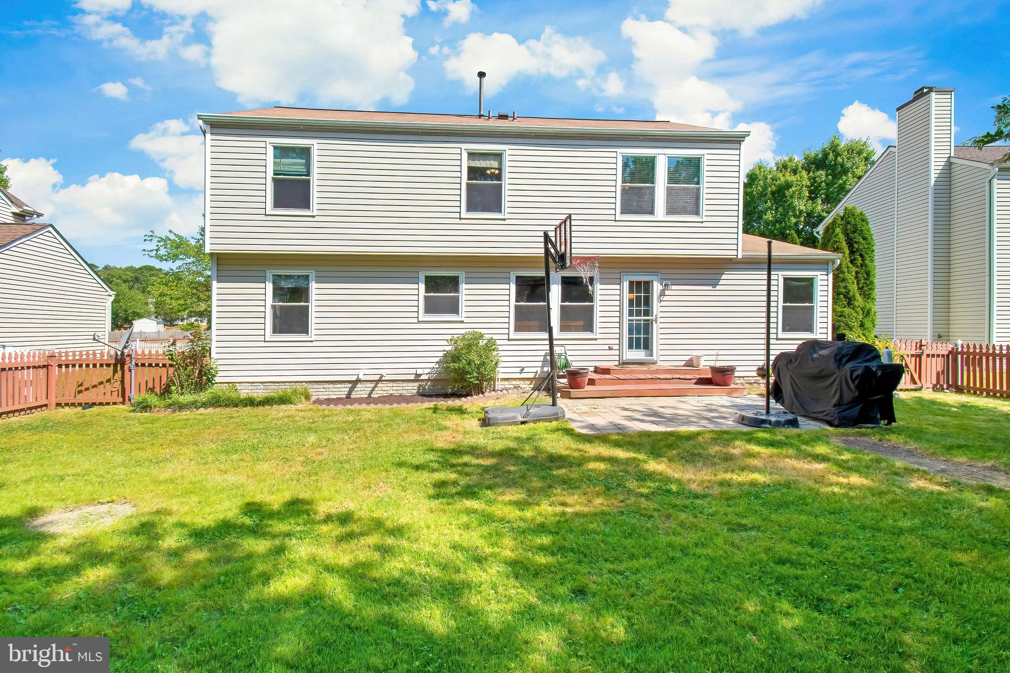 SEVEN OAKS - Residential