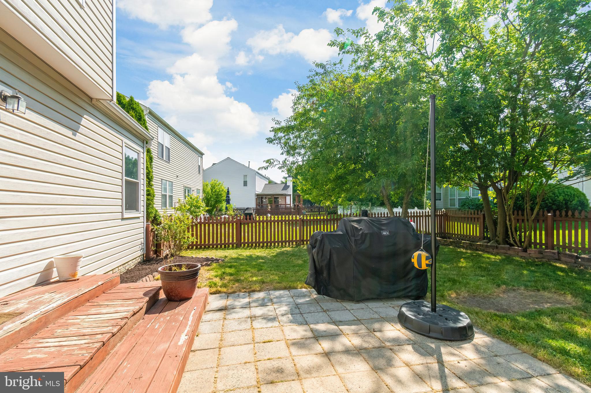 SEVEN OAKS - Residential