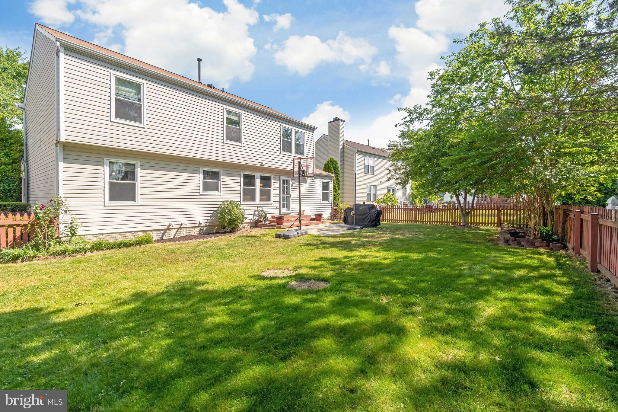 SEVEN OAKS - Residential