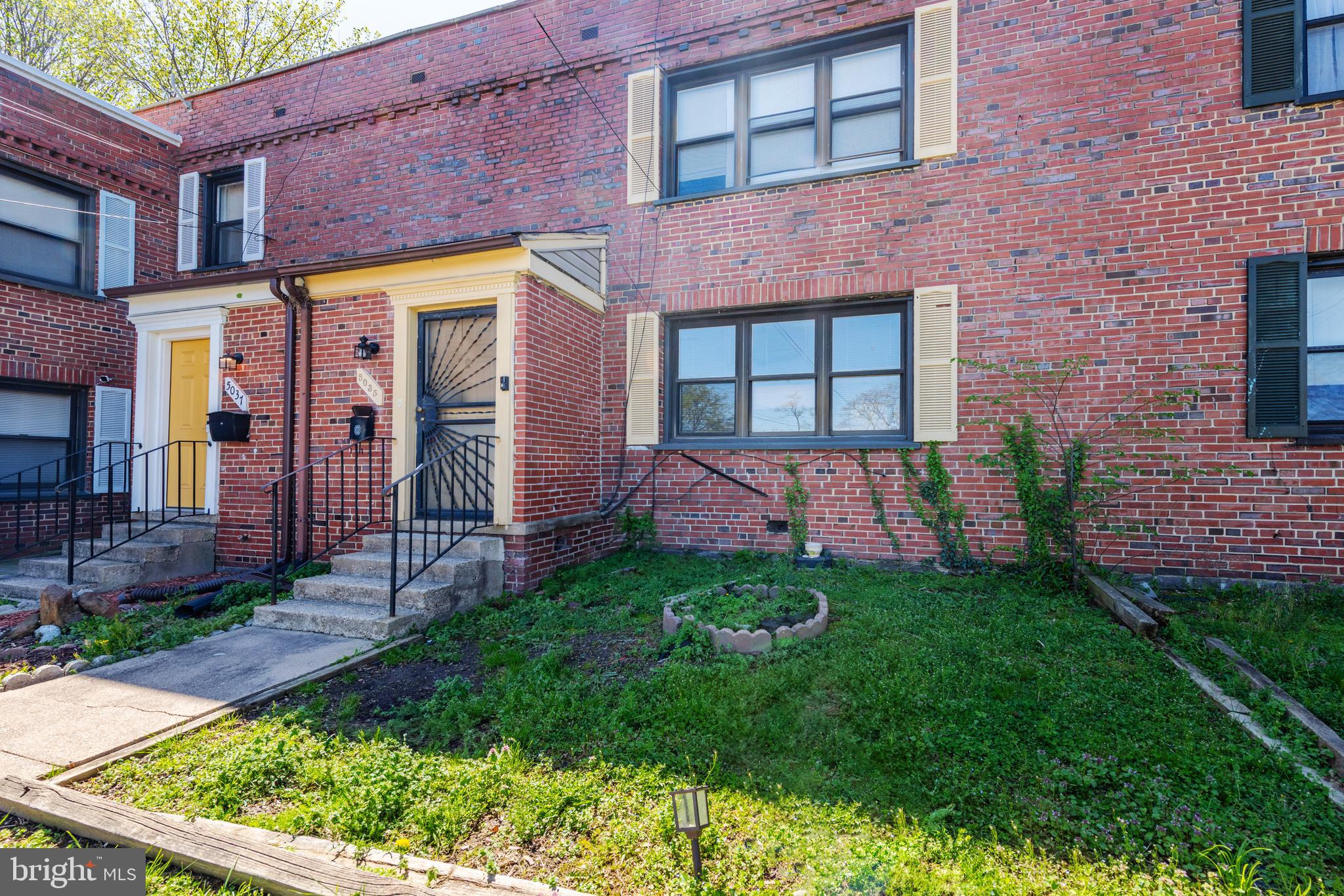 5033 JUST STREET NE