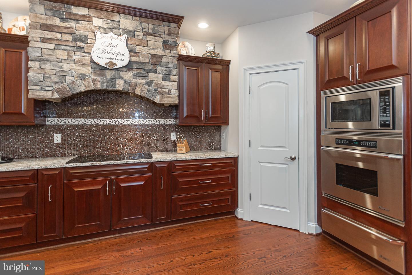 WELLINGTON ESTATES - Residential