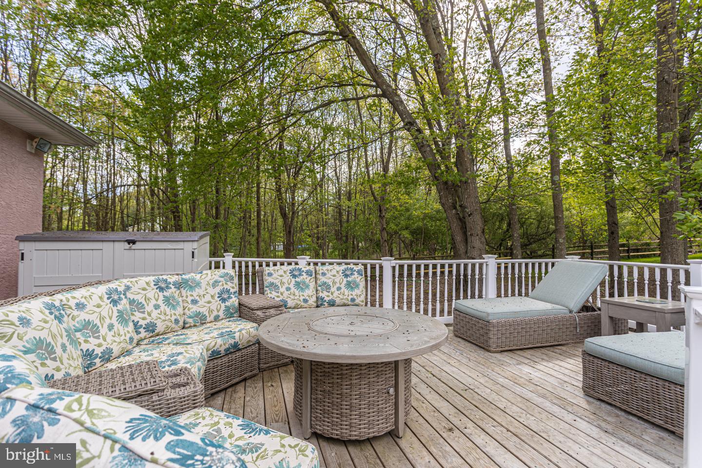 WELLINGTON ESTATES - Residential