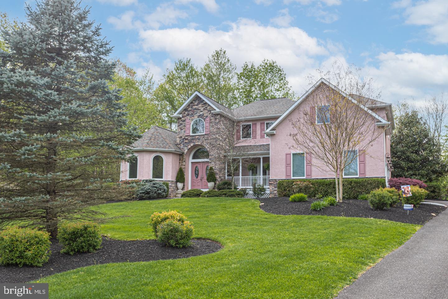 WELLINGTON ESTATES - Residential