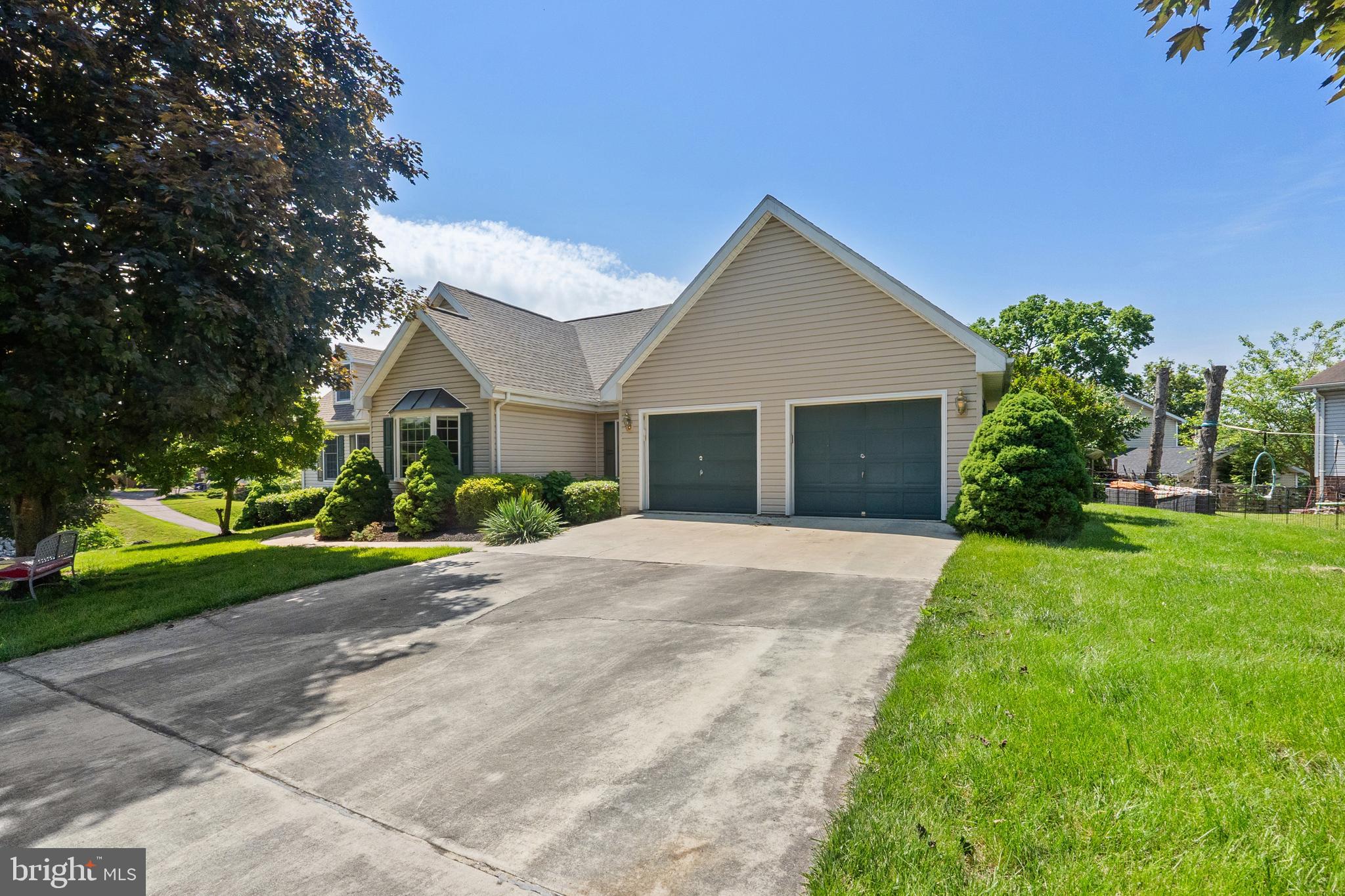 BRIARWOOD - Residential